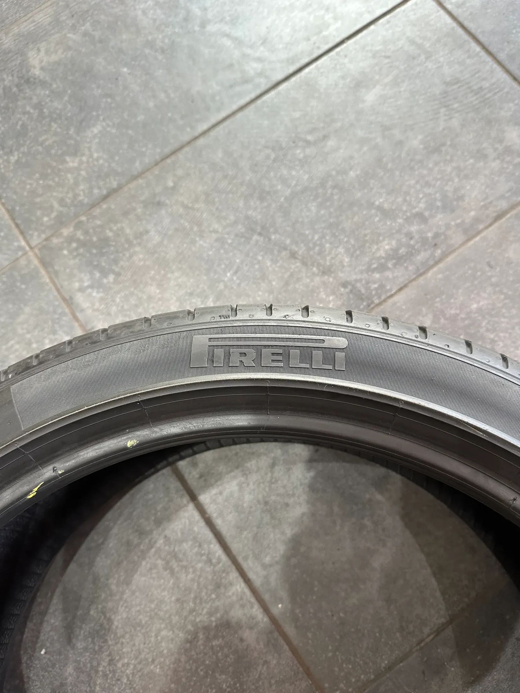 2x Sommerreifen 255/40 R21 102Y Pirelli 2020 5mm