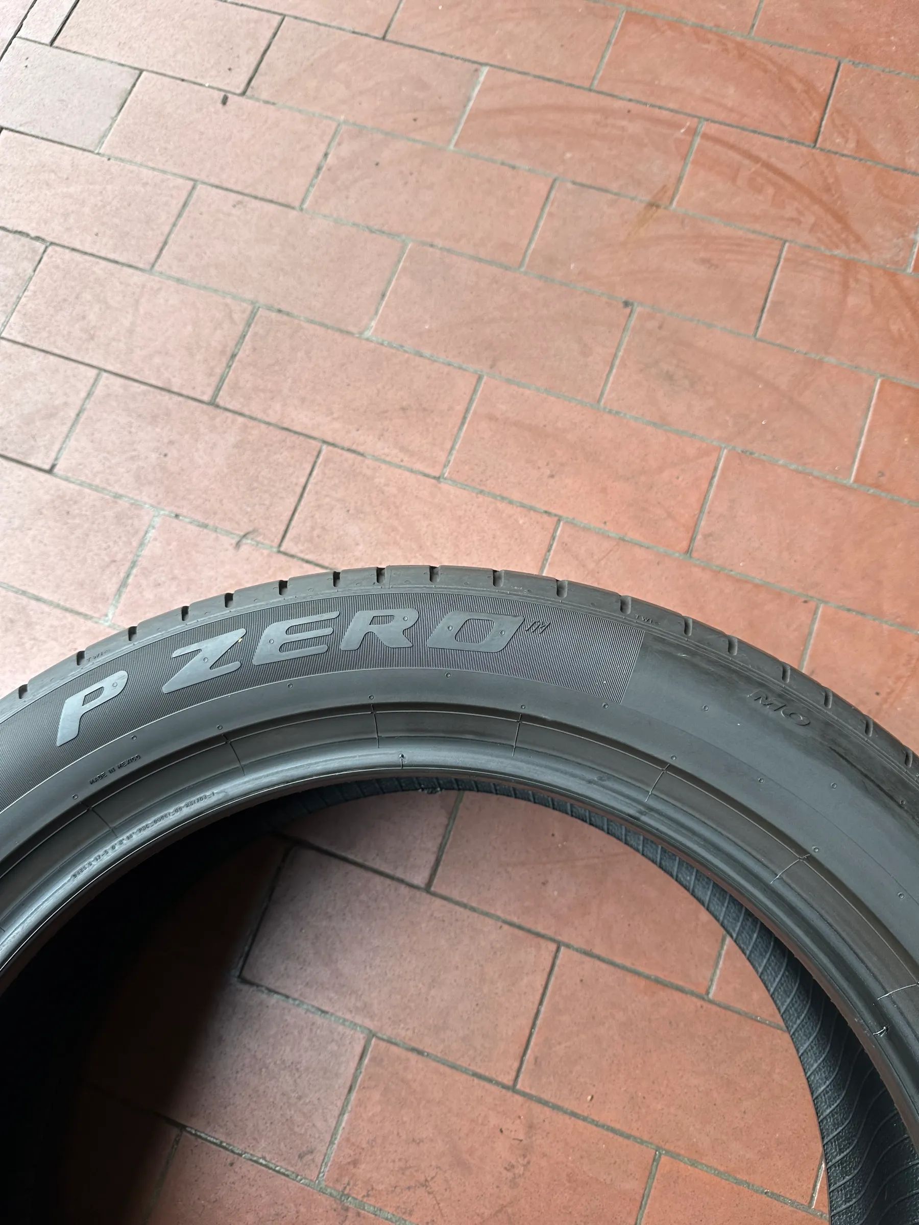 4x Sommerreifen 235/50 R19 99W Pirelli P Zero 2020 6,5mm