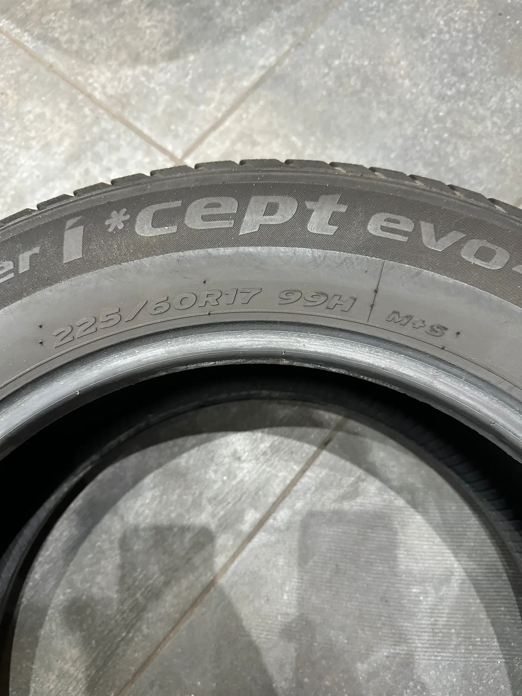 4x Winterreifen 215/60 R17 99H Hankook 2016 6mm