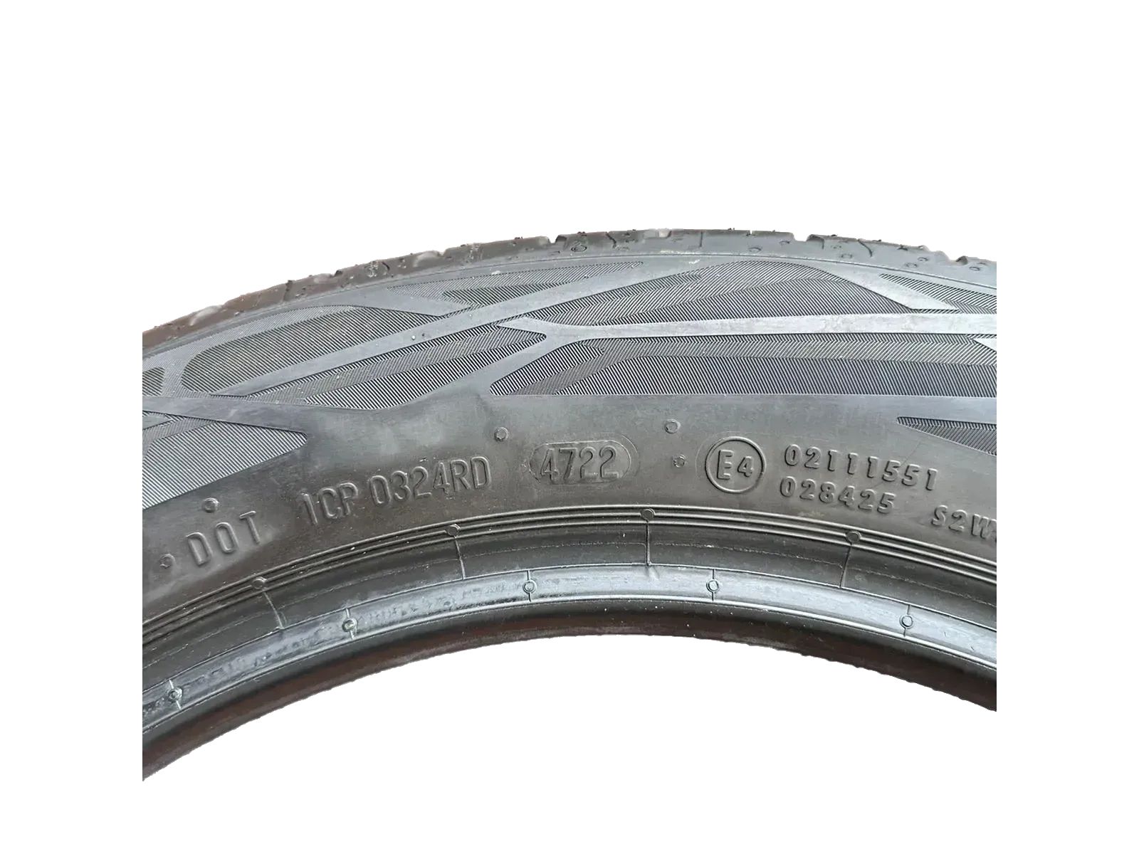 2x Sommerreifen 215/55 R17 94V Continental 2022