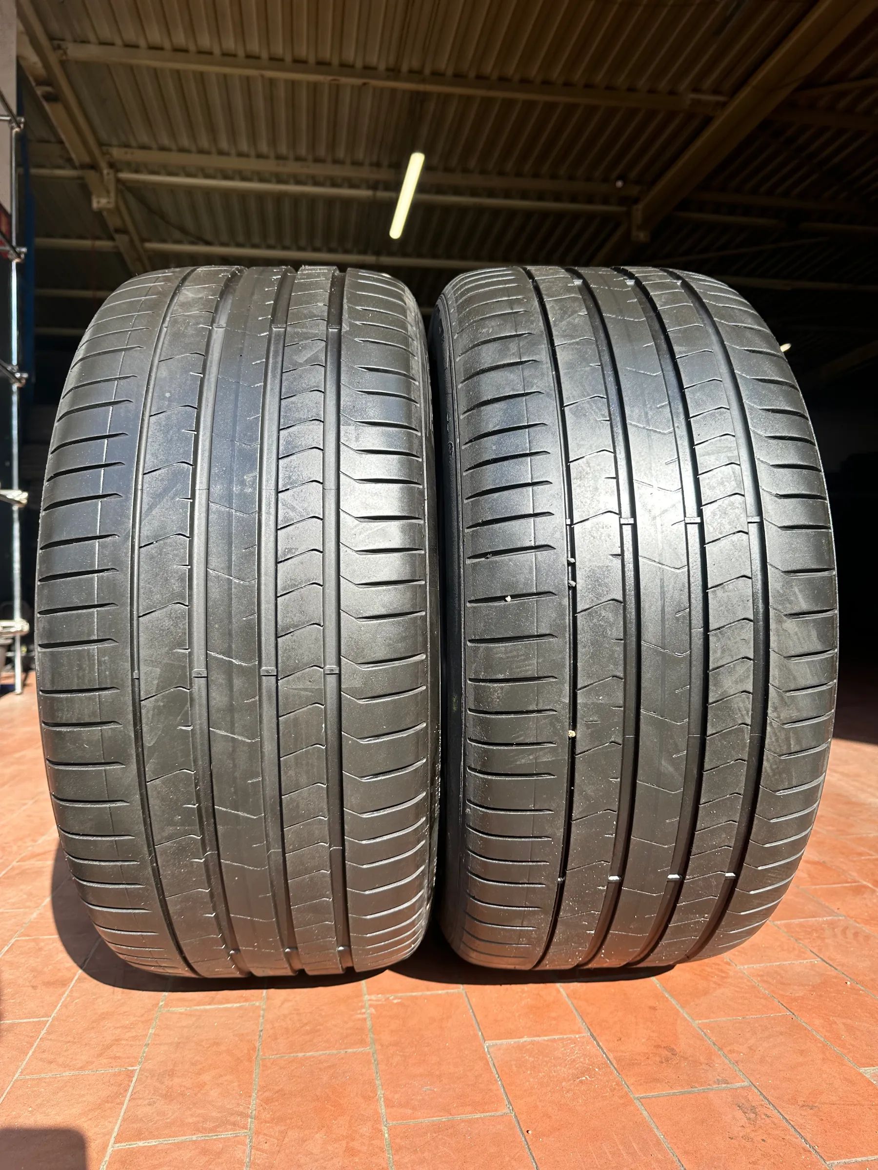 2x Sommerreifen 305/40 R20 112Y Pirelli P Zero 2021 6mm