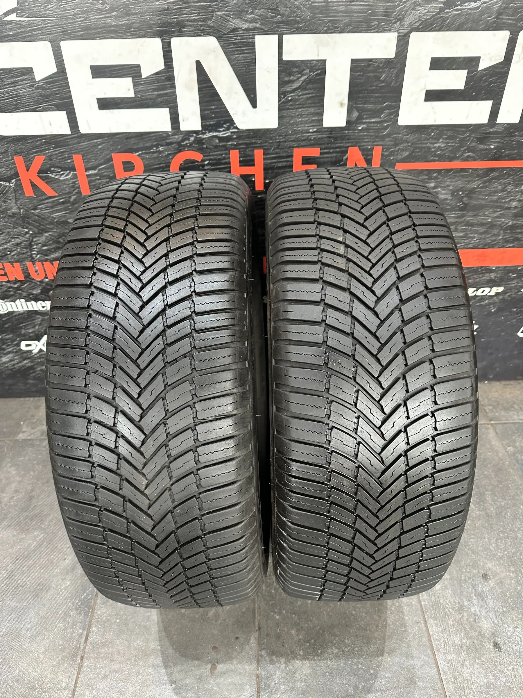 2x Allwetterreifen 235/55 R18 104V Bridgestone 2022 6,6mm