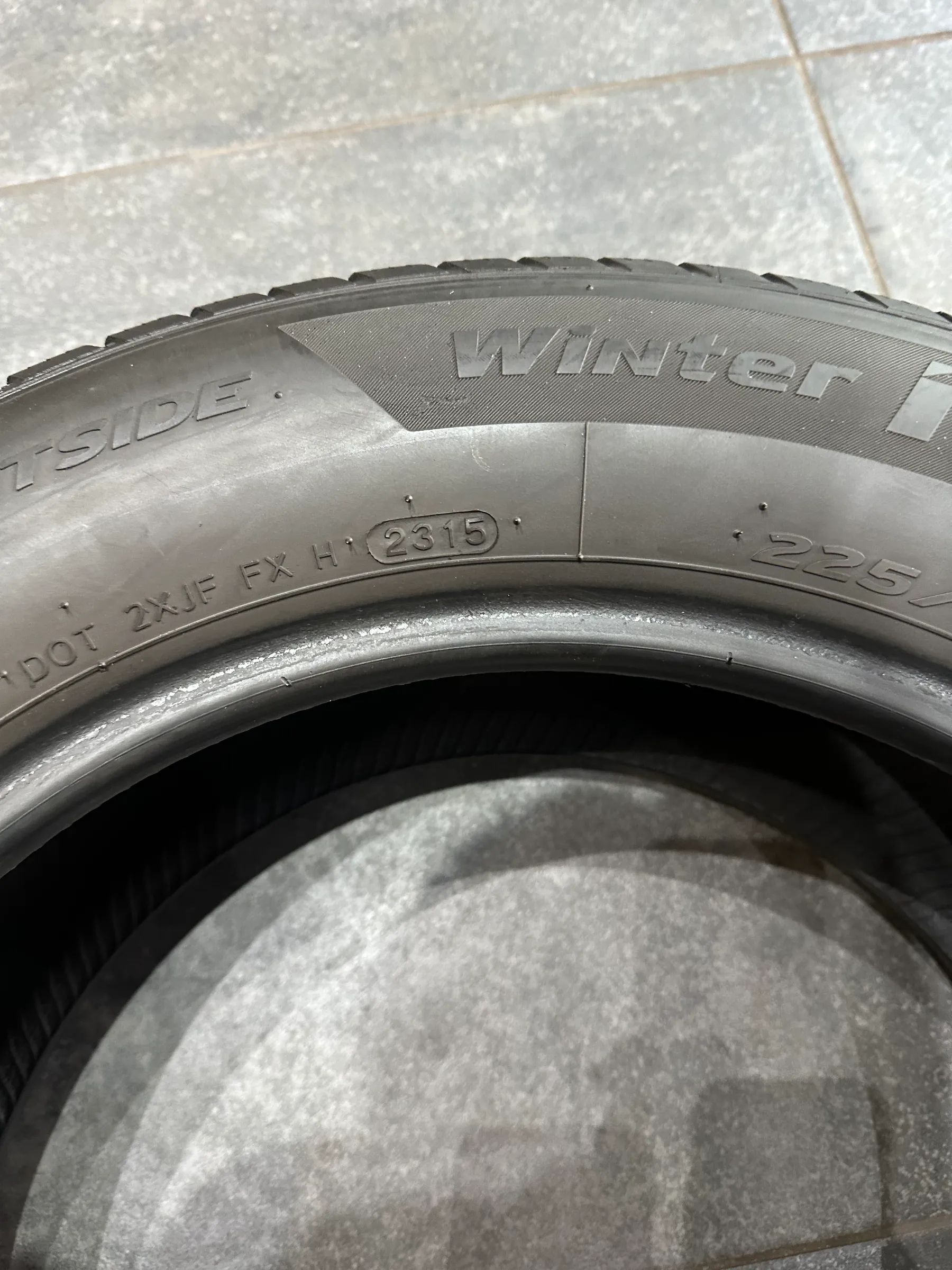 4x Winterreifen 225/60 R17 99H Hankook 2015 5,6mm