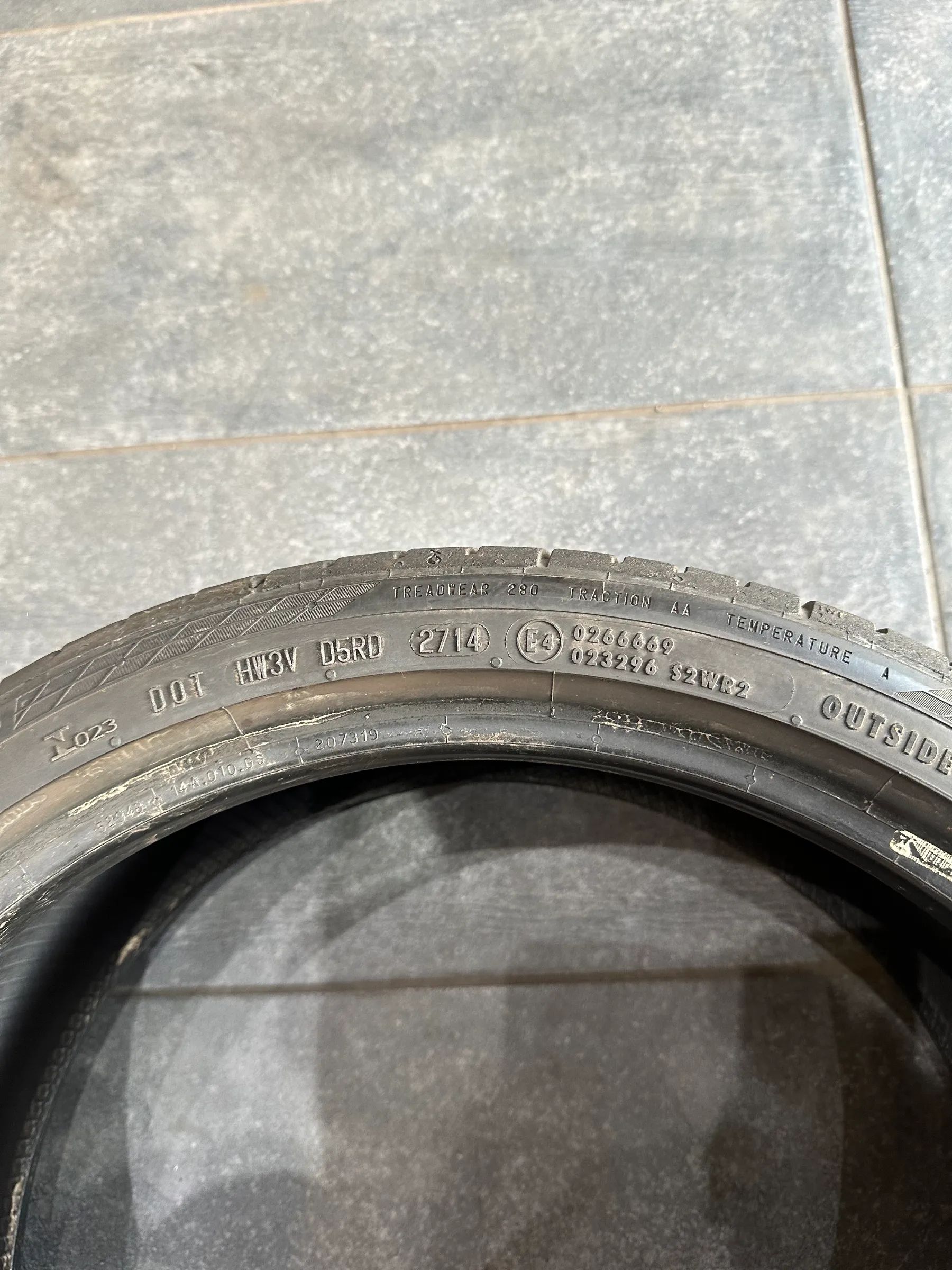 2x Sommerreifen 225/35 R18 87W Continental 2014 5,4mm