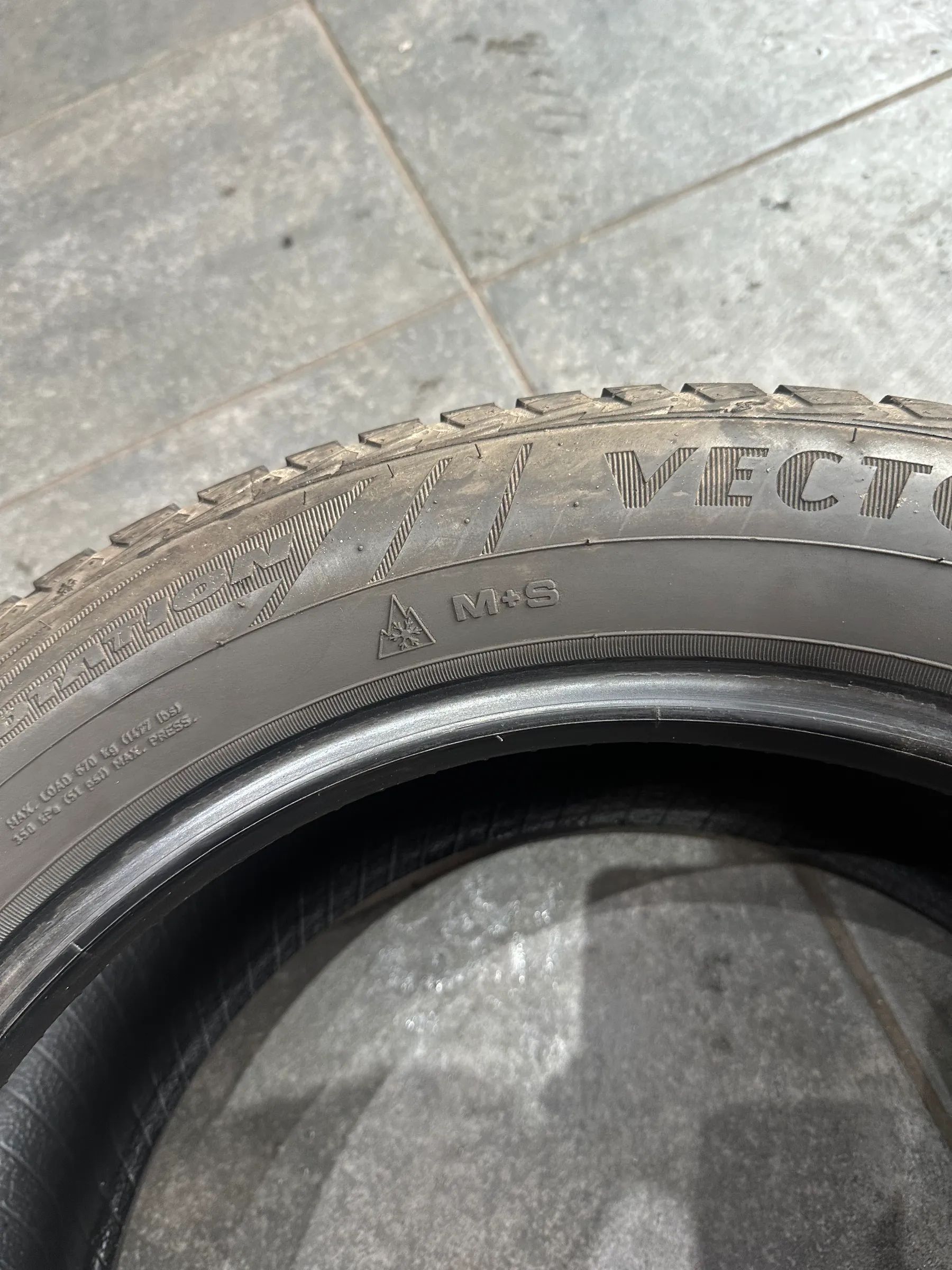 2x Allwetterreifen 215/55 R17 94V Goodyear 2016 7mm