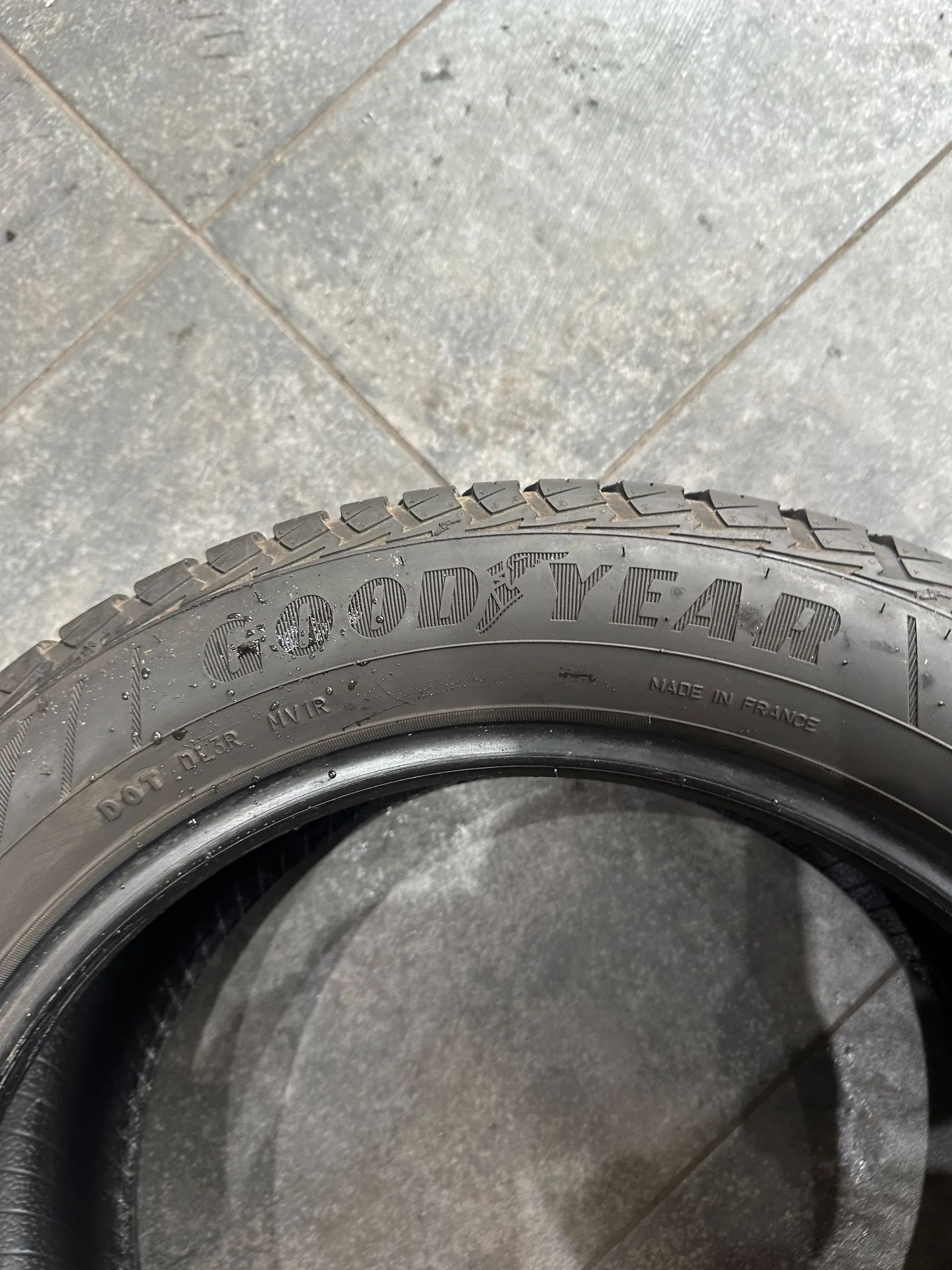 2x Allwetterreifen 215/55 R17 94V Goodyear 2016 7mm