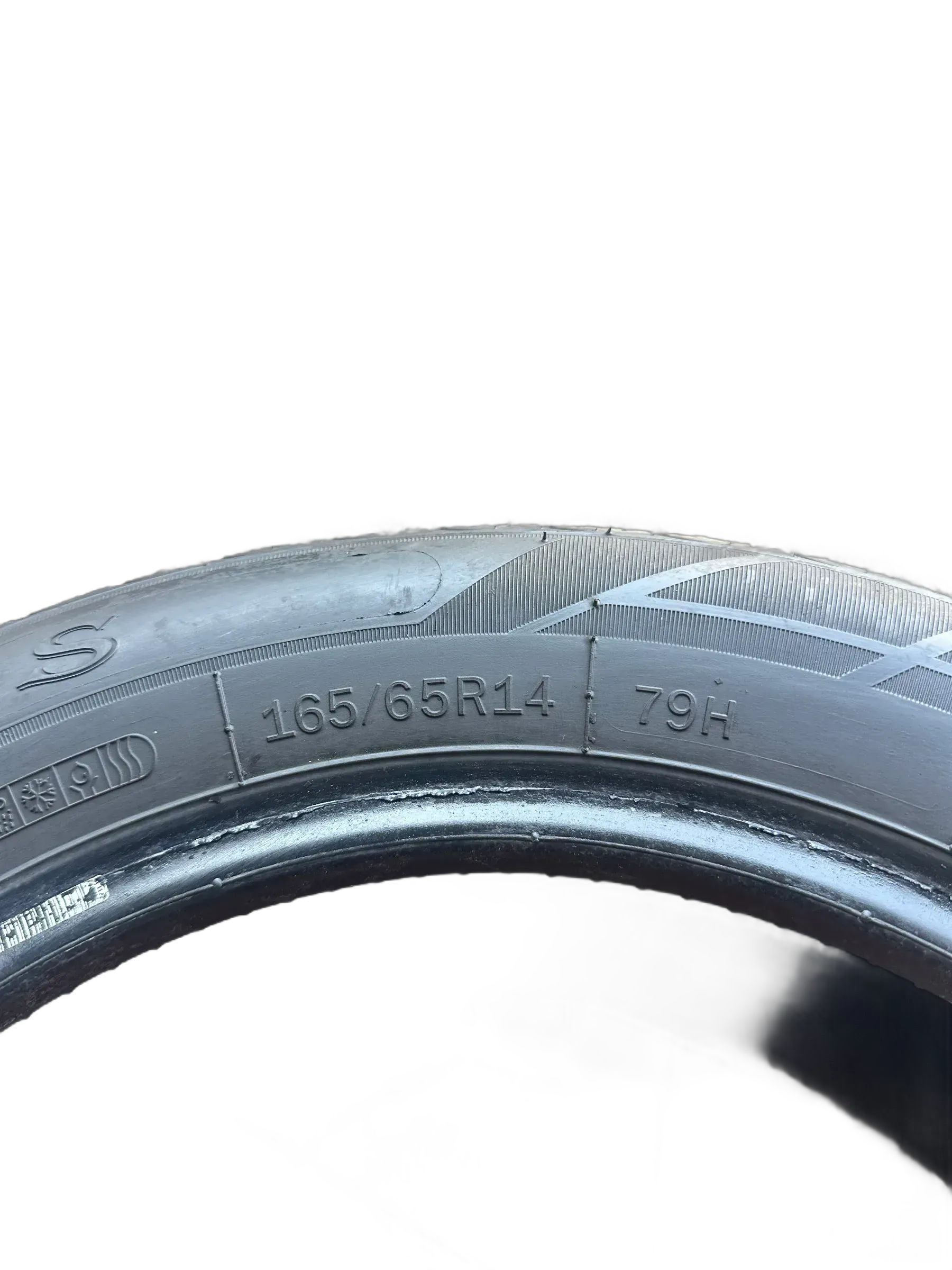 2x Allwetterreifen 165/65 R14 79H Aplus 2021 6,3mm