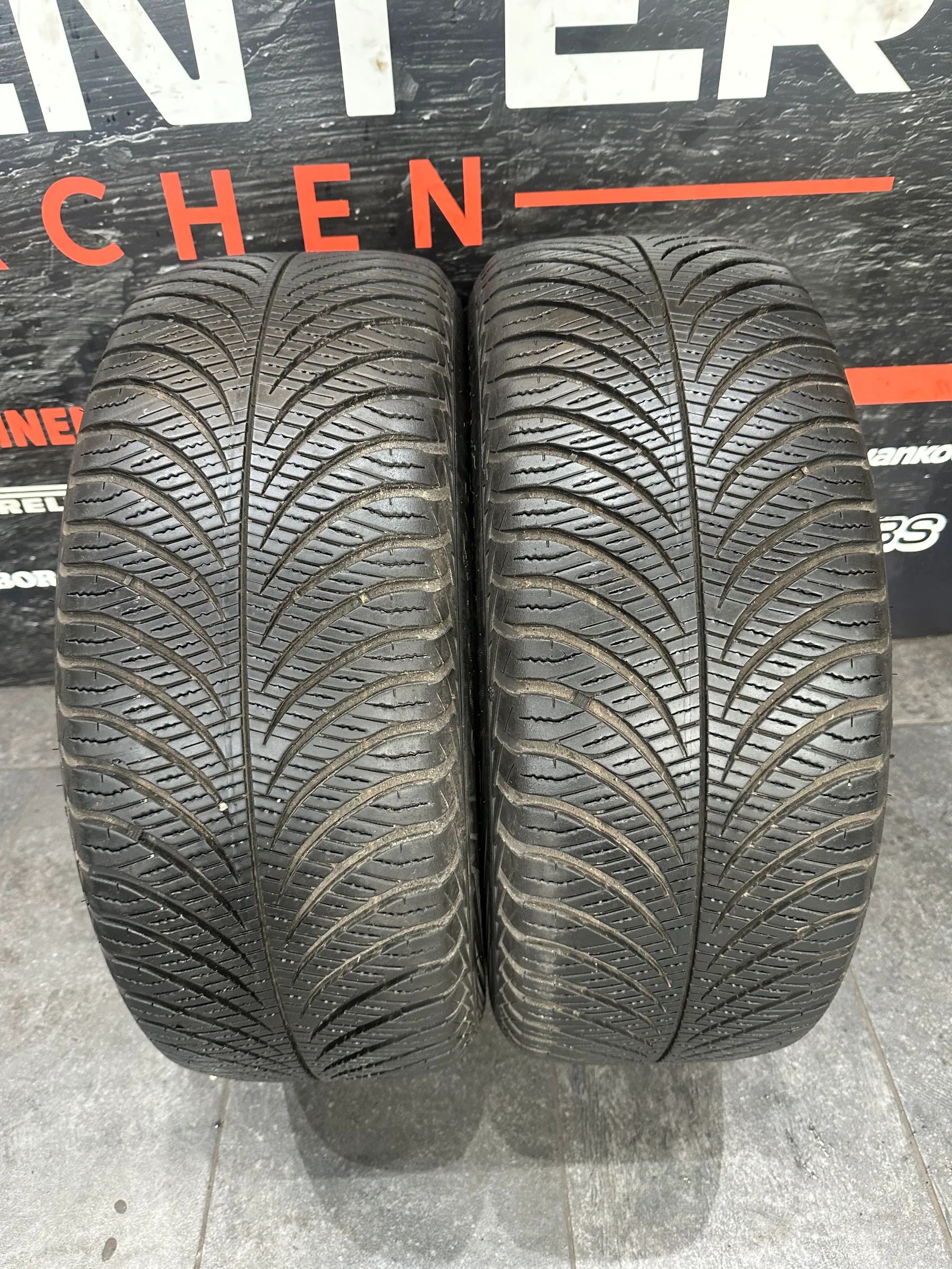 2x Allwetterreifen 215/55 R17 94V Goodyear 2016 7mm