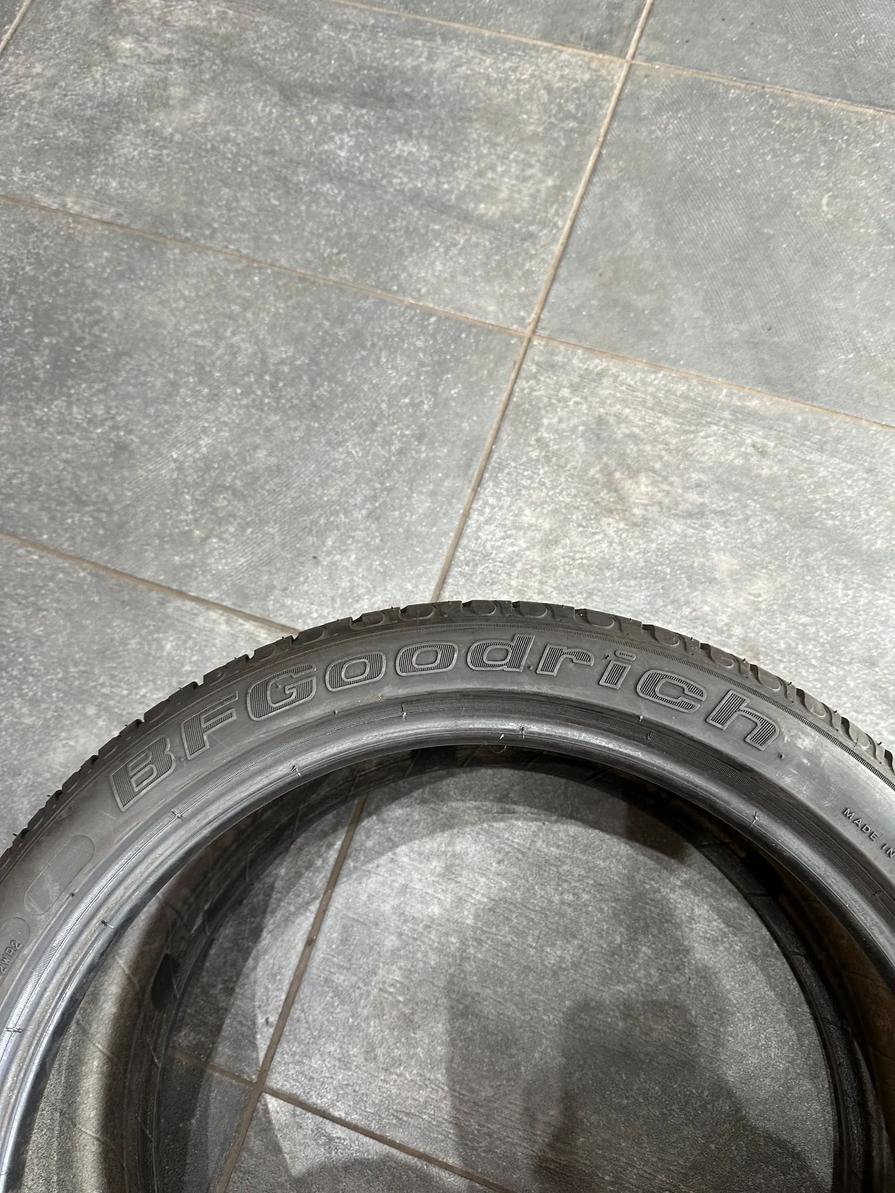 2x Sommerreifen 215/40 R17 87W BFGoodrich 2014 7,2mm