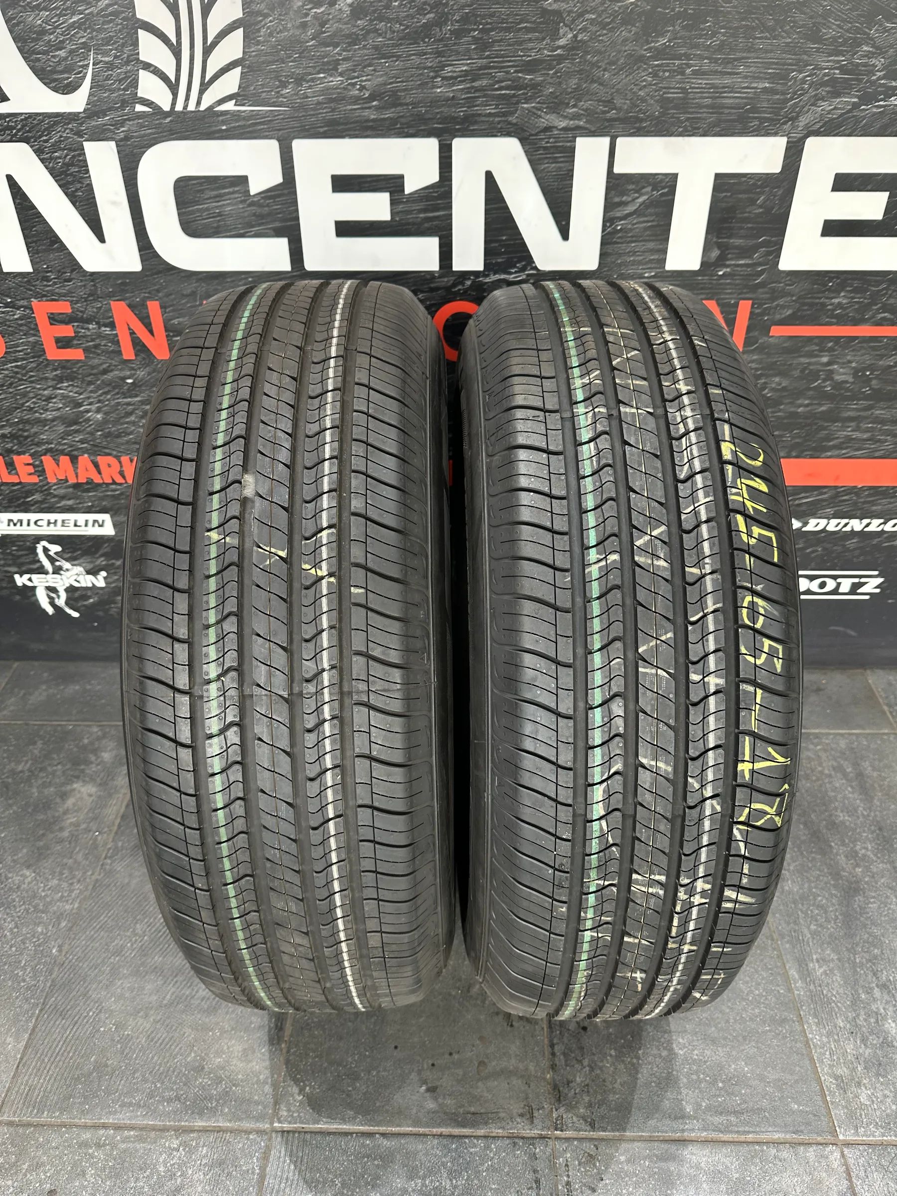 2x Sommerreifen 245/65 R18 110H Nexen 2021 7,5mm