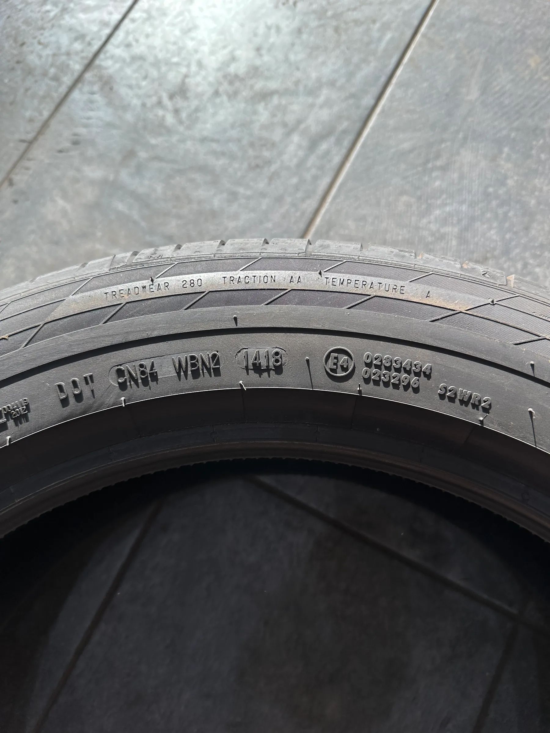 4x Sommerreifen 235/50 R19 99V Continental 2018 8mm