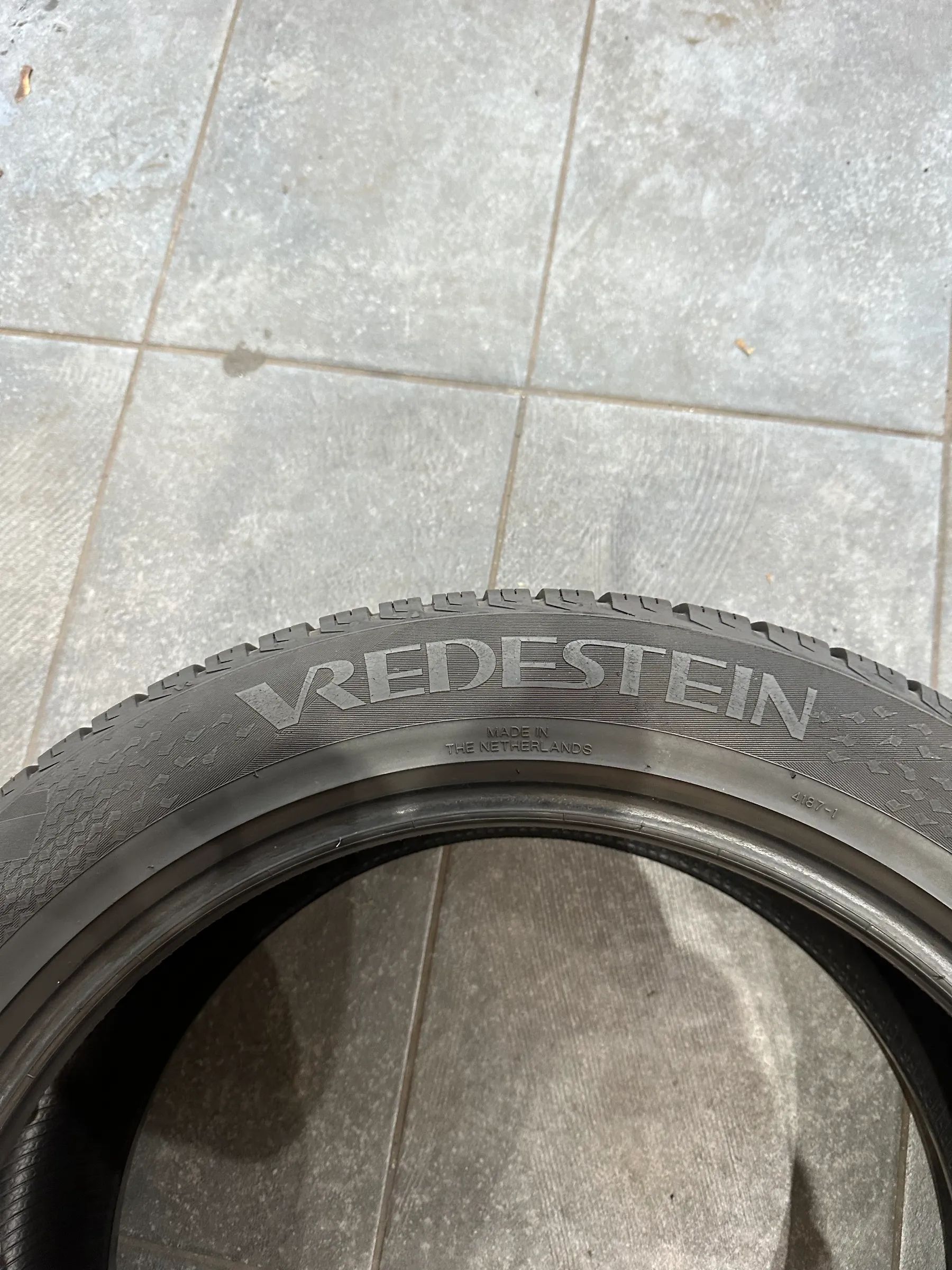 2x Allwetterreifen 235/50 R19 98V Vredestein 2018 6mm