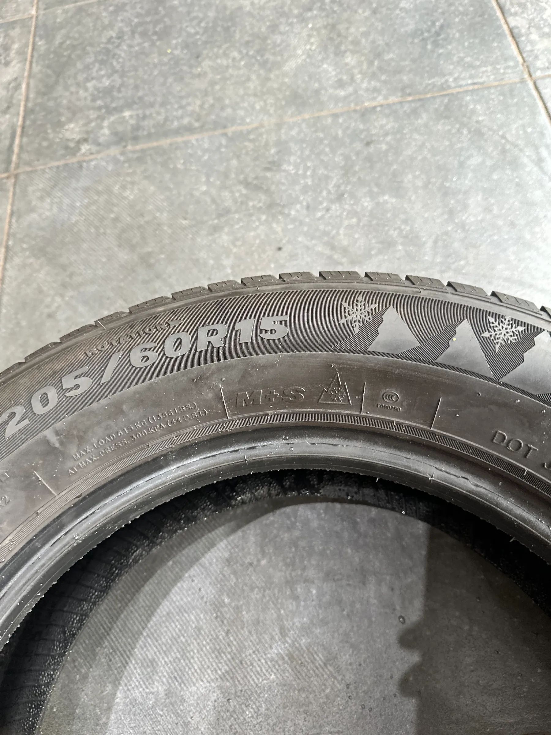2x Allwetterreifen 205/60 R15 91H Rotalla 2020 7mm