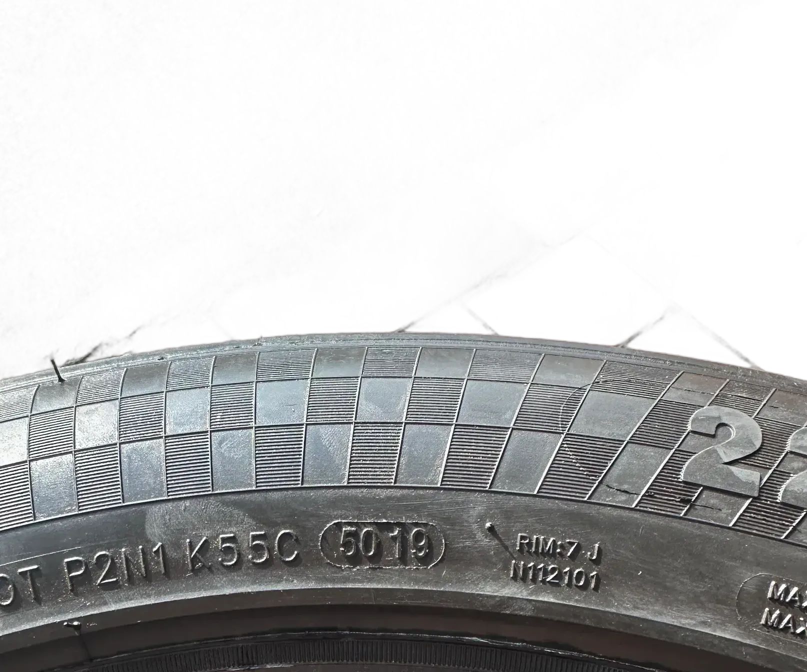 2x Sommerreifen 225/55 R17 97Y Radar 2019 6mm