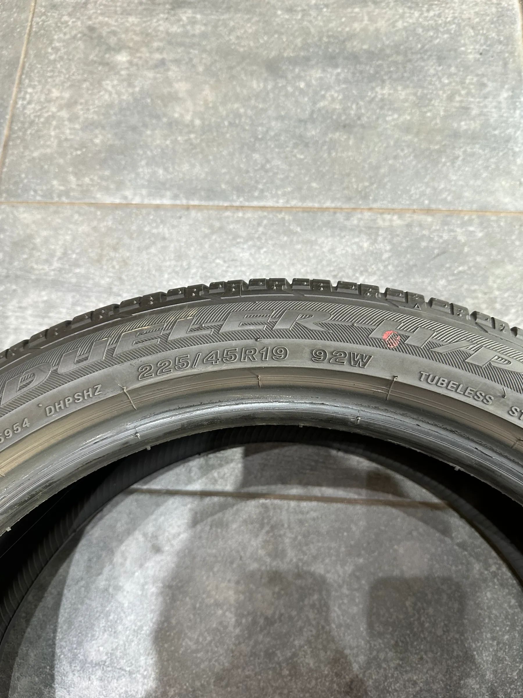 2x Sommerreifen 225/45 R19 92W Bridgestone 2015 7mm