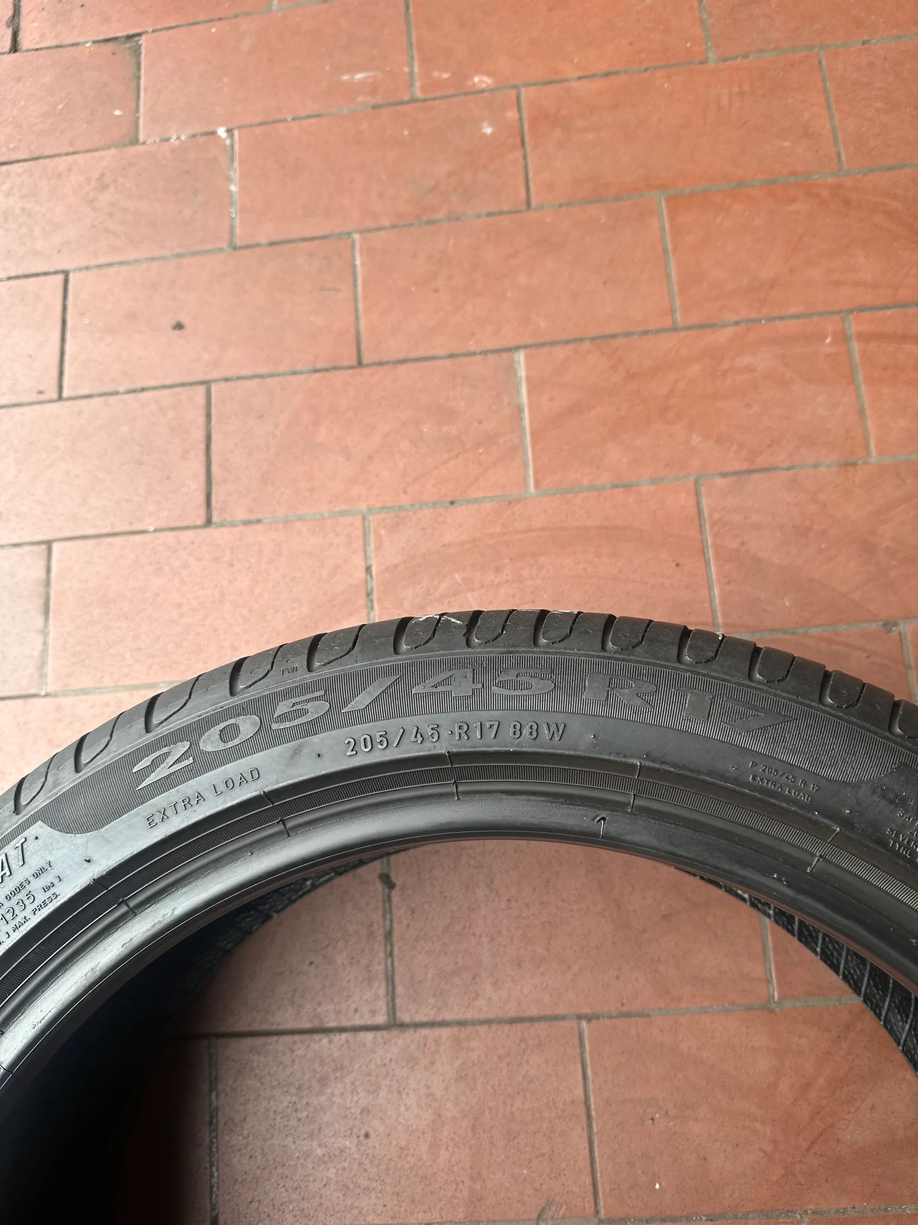 2x Sommerreifen 205/45 R17 88WRF Pirelli 2015 Runflat 6,2mm