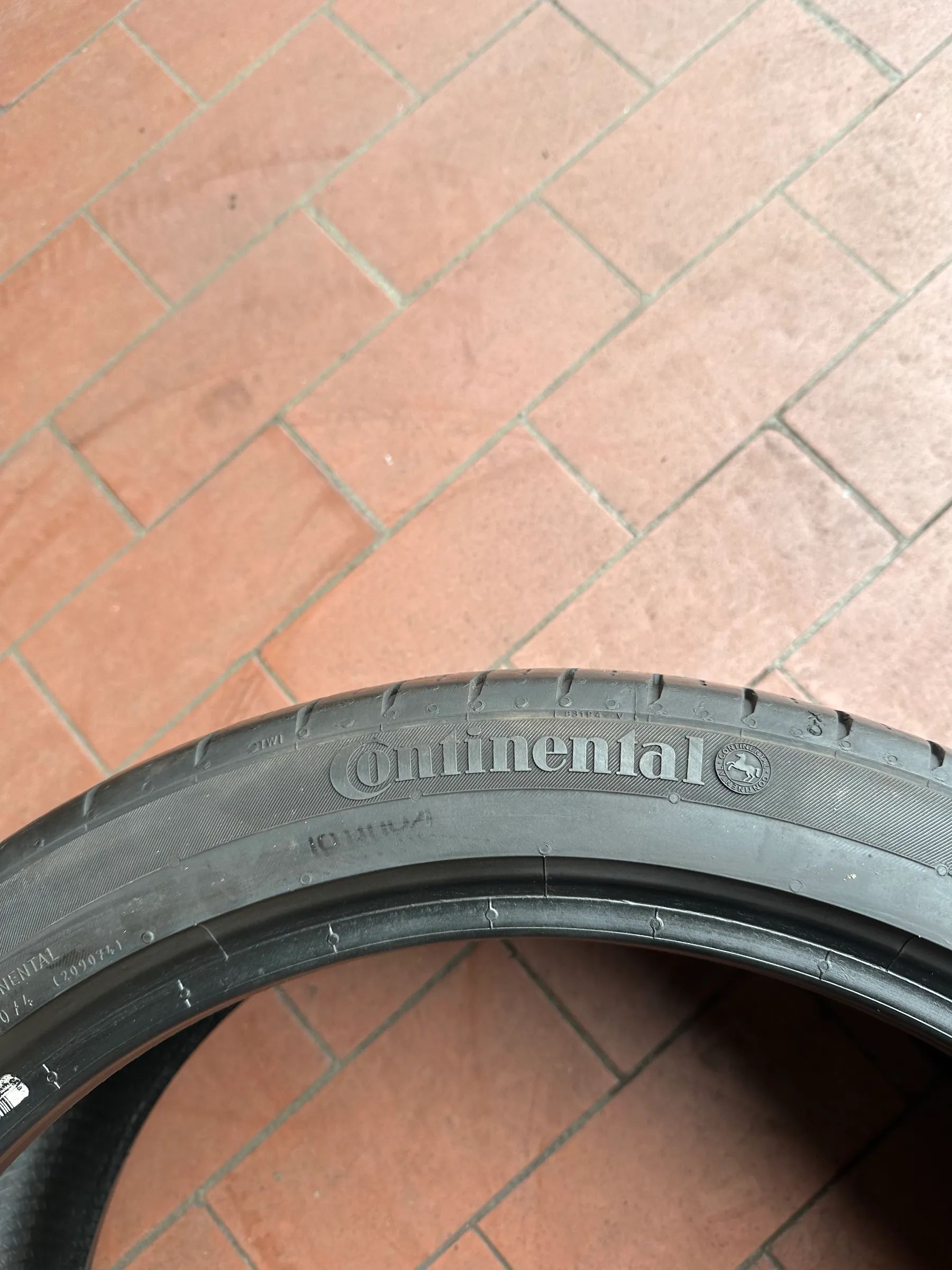 2x Sommerreifen 225/40 R18 92W Continental ContiSportContact5 2018 4,5mm