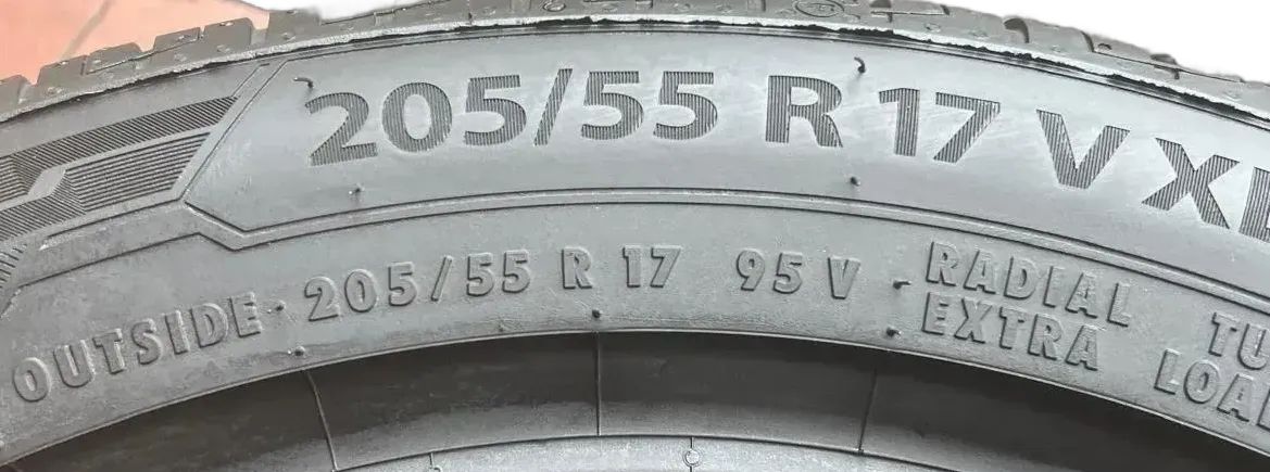 2x Sommerreifen NEU 205/55 R17 95V Barum 2018