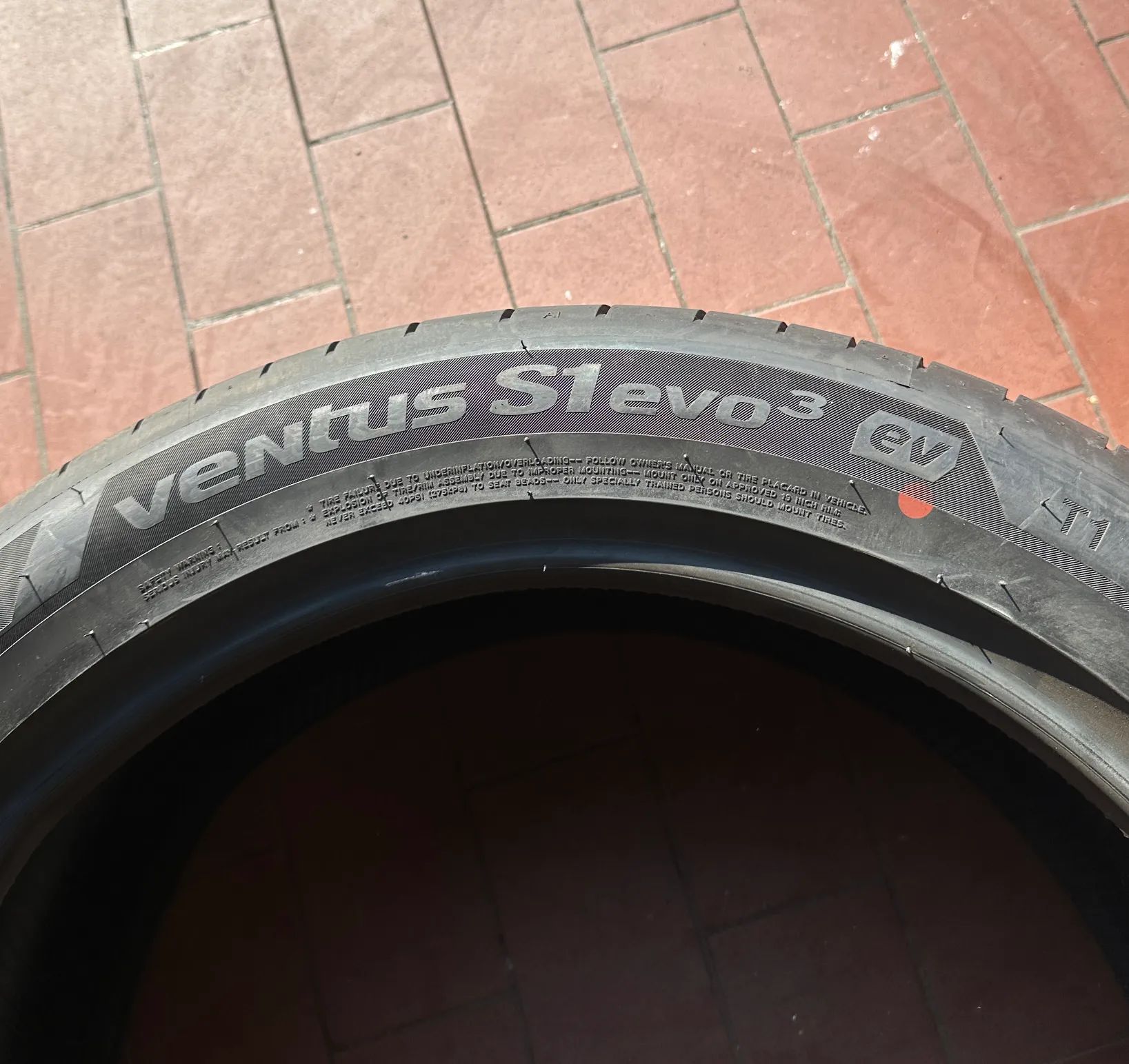 2x Sommerreifen 255/45 R19 104W Hankook VENTUS S1evo 3 EV 2022 6,5mm