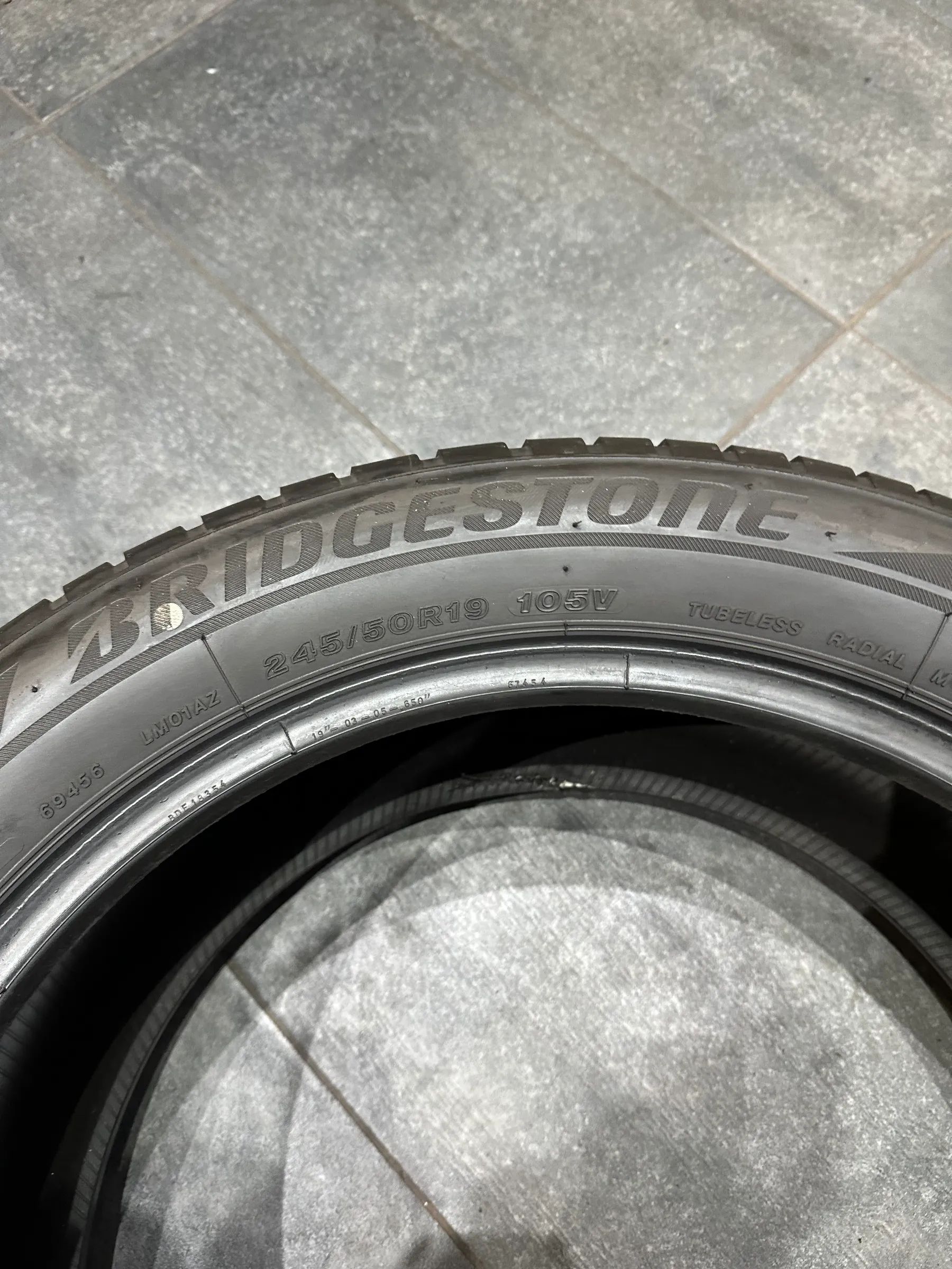 2x Winterreifen 245/50 R19 105VRF Bridgestone 2019 Runflat 5,5mm