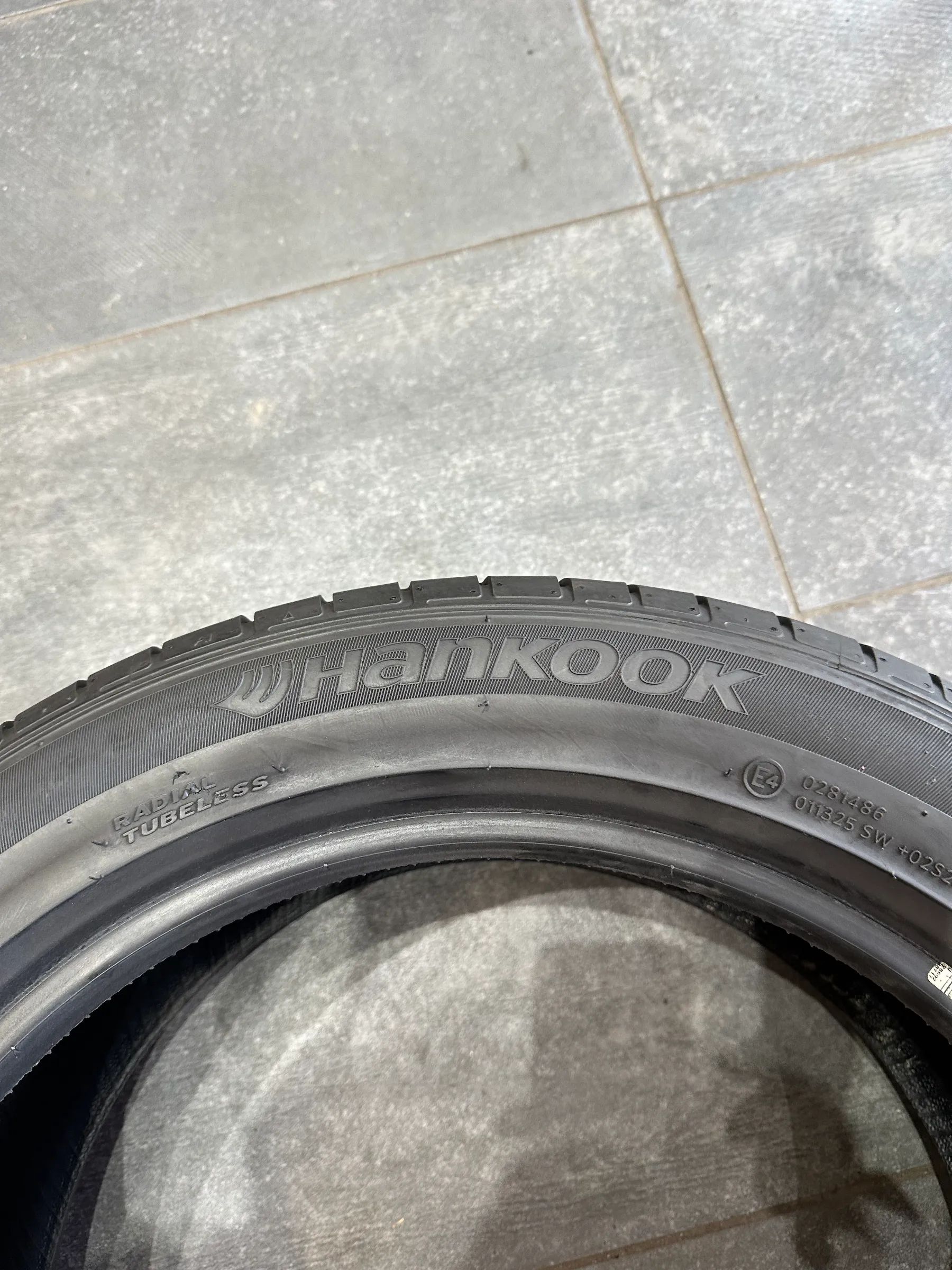 2x Sommerreifen 225/50 R18 95W* RF Hankook 2021 Runflat 6,8mm