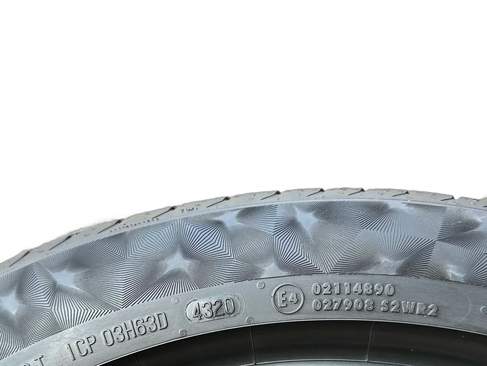 2x Sommerreifen 235/50 R19 103V Continental 2020 7mm