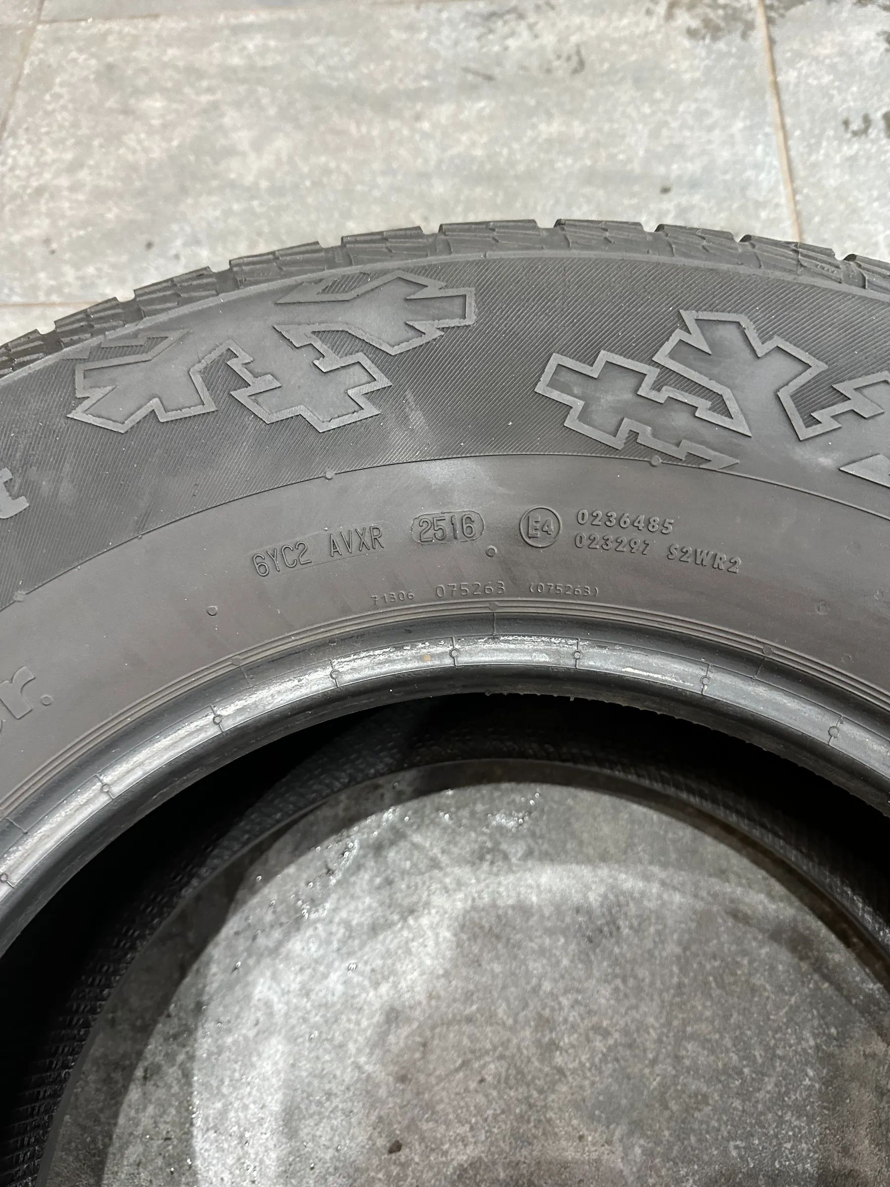 2x Winterreifen 265/70 R16 113T Continental 2016 5mm