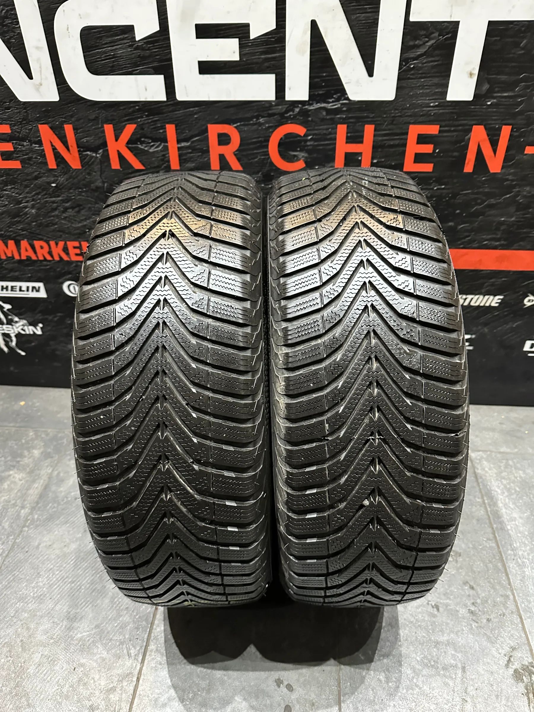 2x Winterreifen 205/55 R17 95H Vredestein 2018 7mm