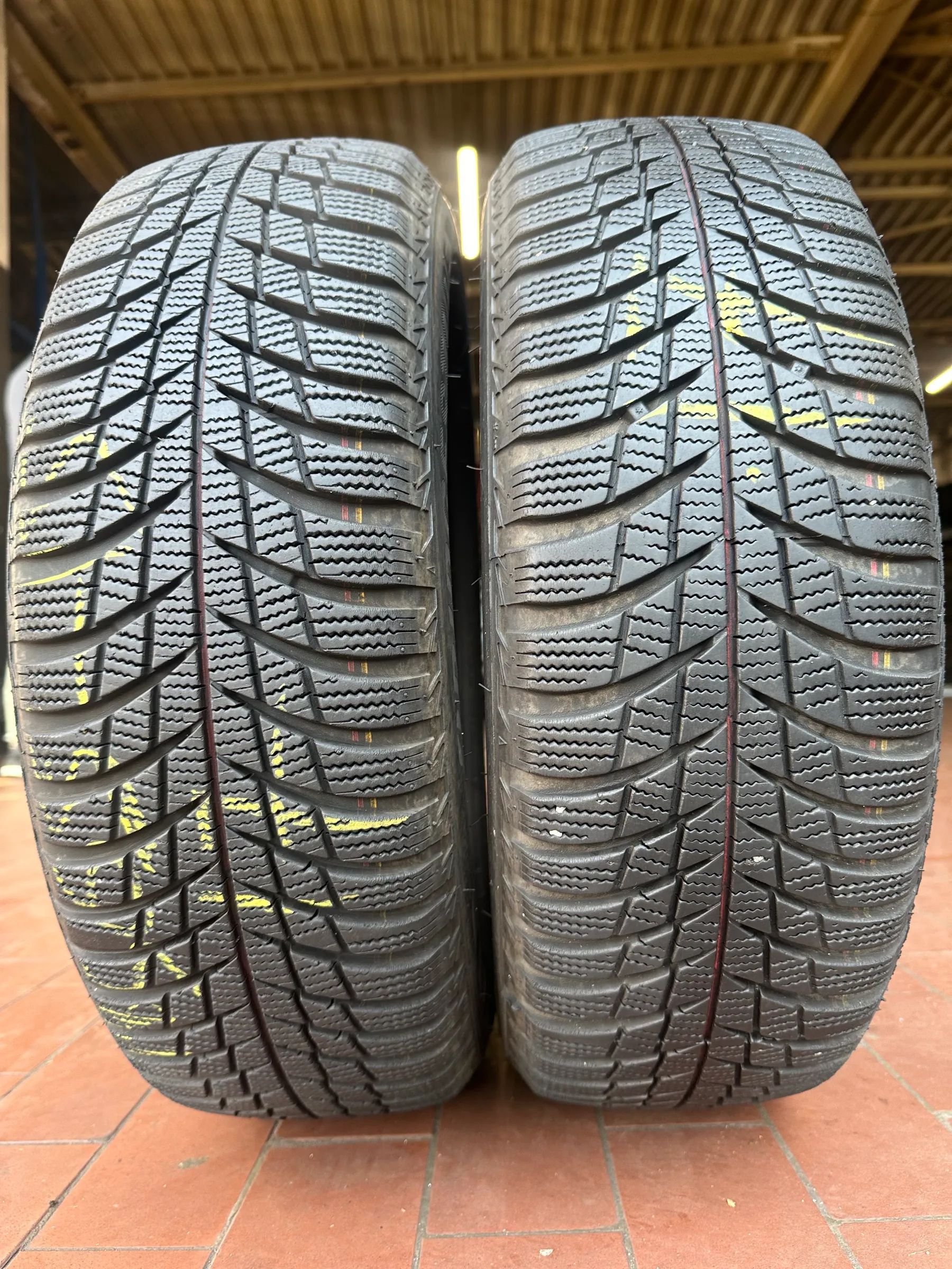 2x Winterreifen 185/65 R15 88T Bridgestone 2017 6,5mm