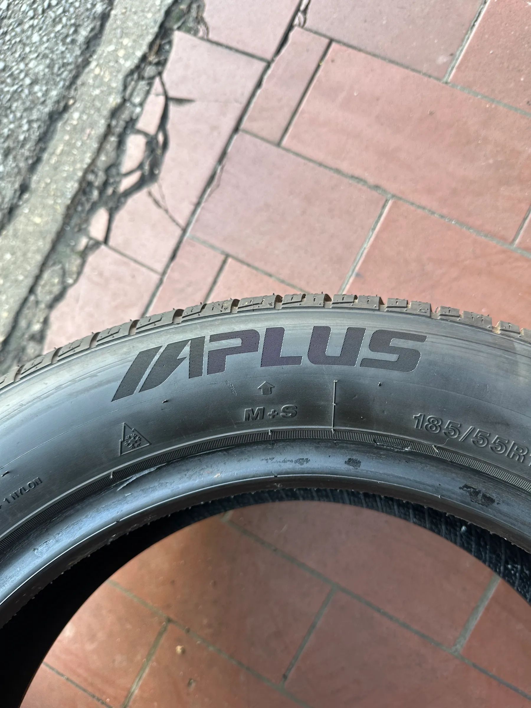 2x Winterreifen 185/55 R15 82H Aplus 2023 7,6mm