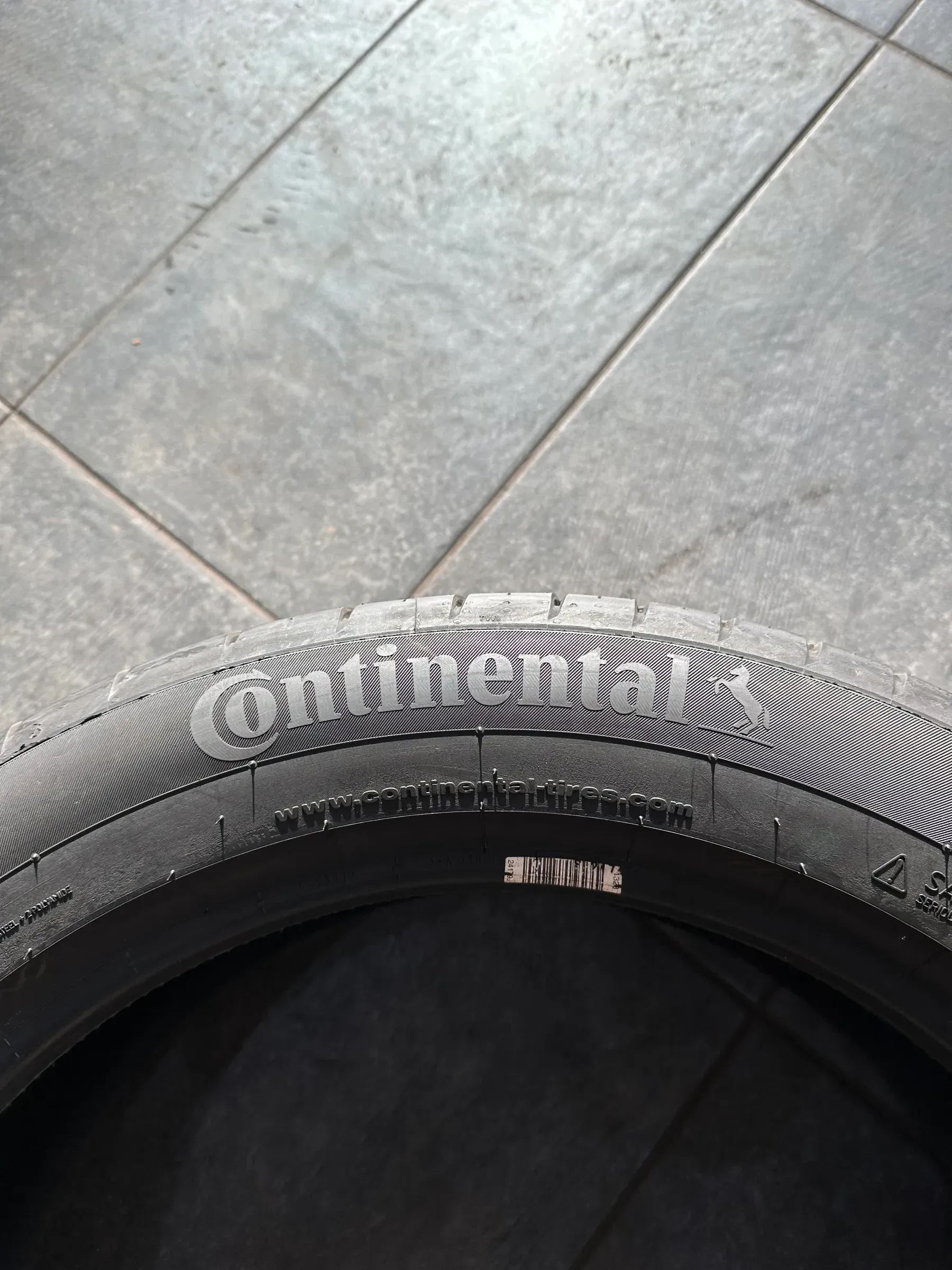 4x Sommerreifen 235/50 R19 99V Continental 2018 8mm