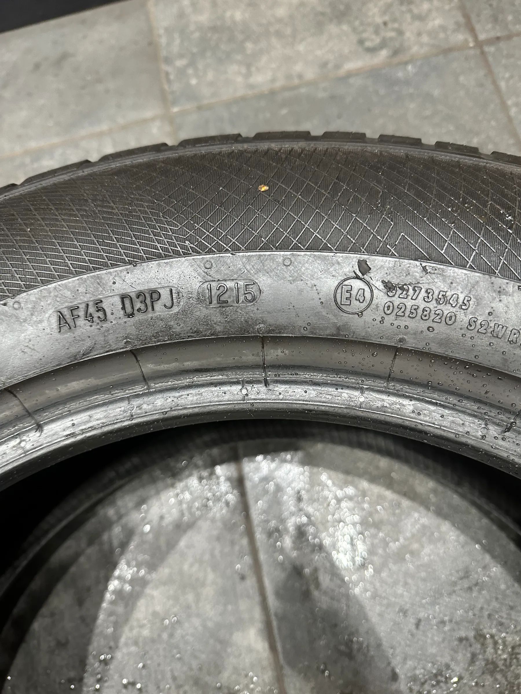2x Winterreifen 235/60 R18 107HXL Continental 2015 5,5mm