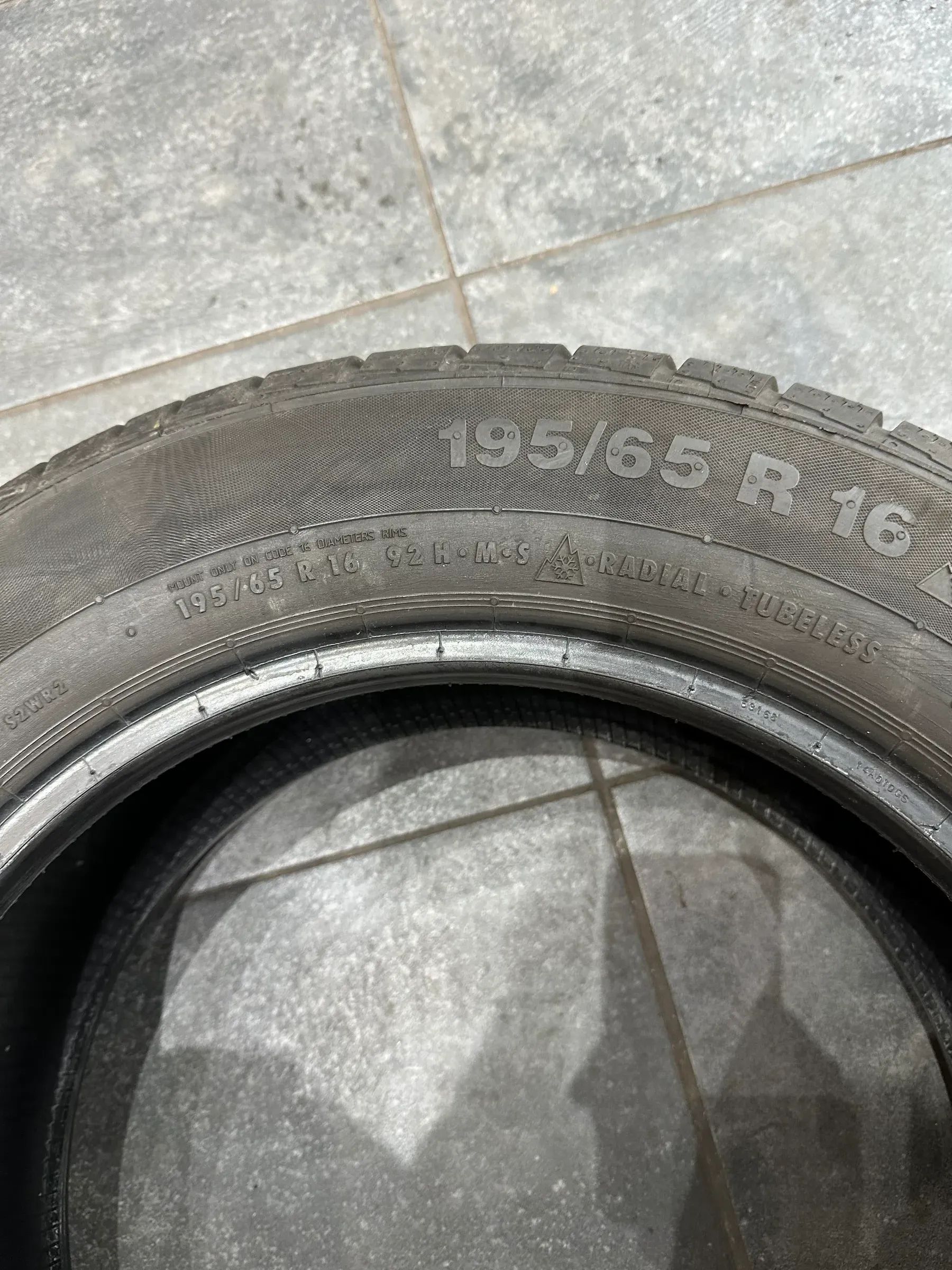 4x Winterreifen 195/65 R16 92H Continental 2015 7,5mm