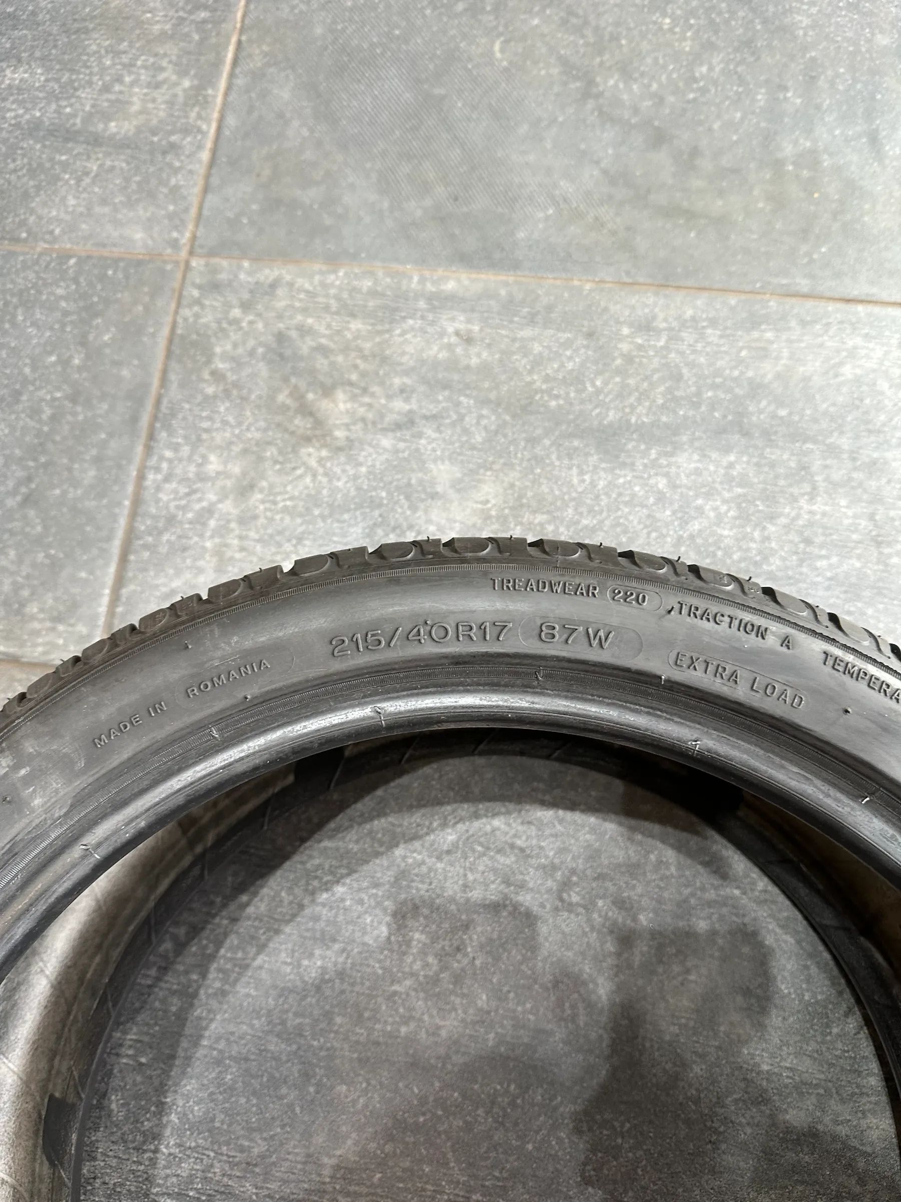2x Sommerreifen 215/40 R17 87W BFGoodrich 2014 7,2mm