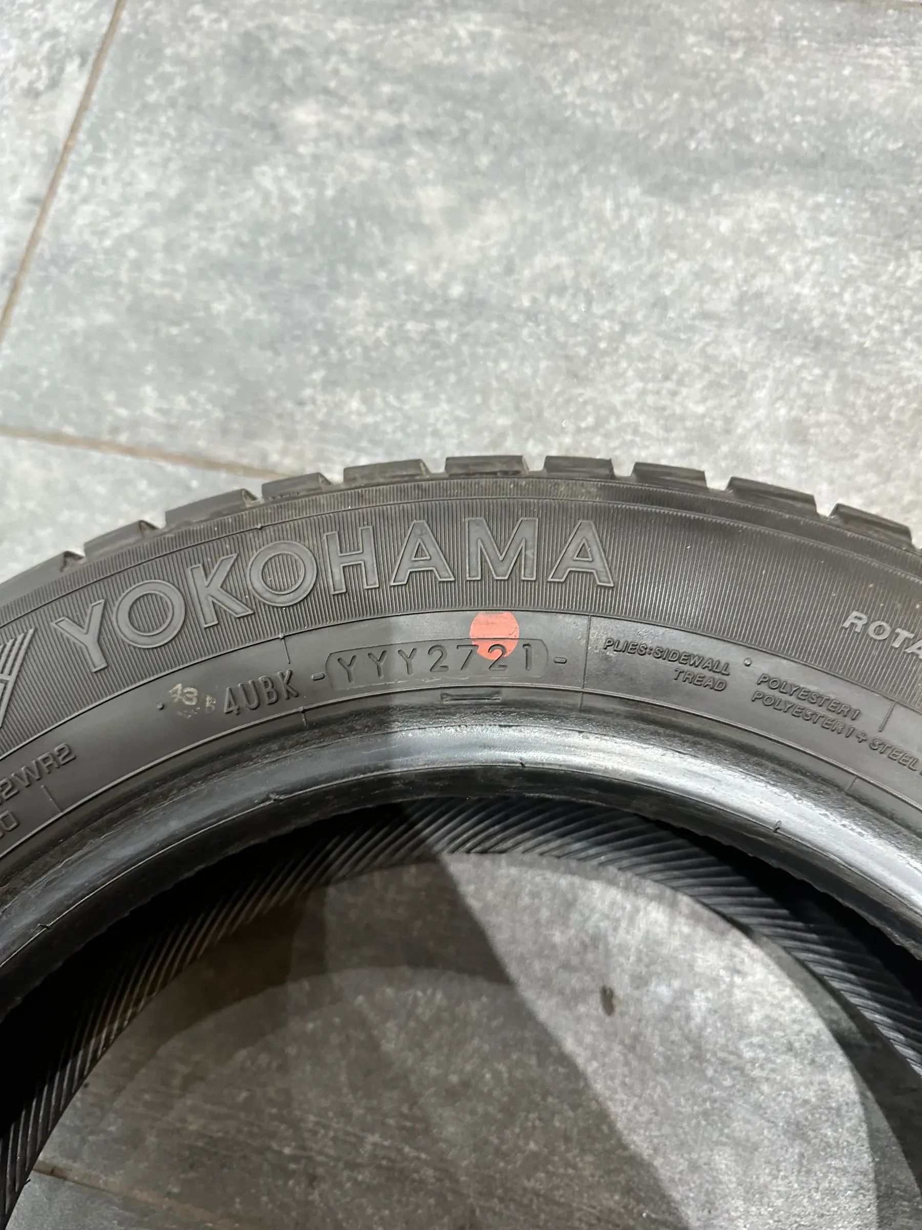 2x Winterreifen 155/70 R13 75T Yokohama 2021 8,2mm