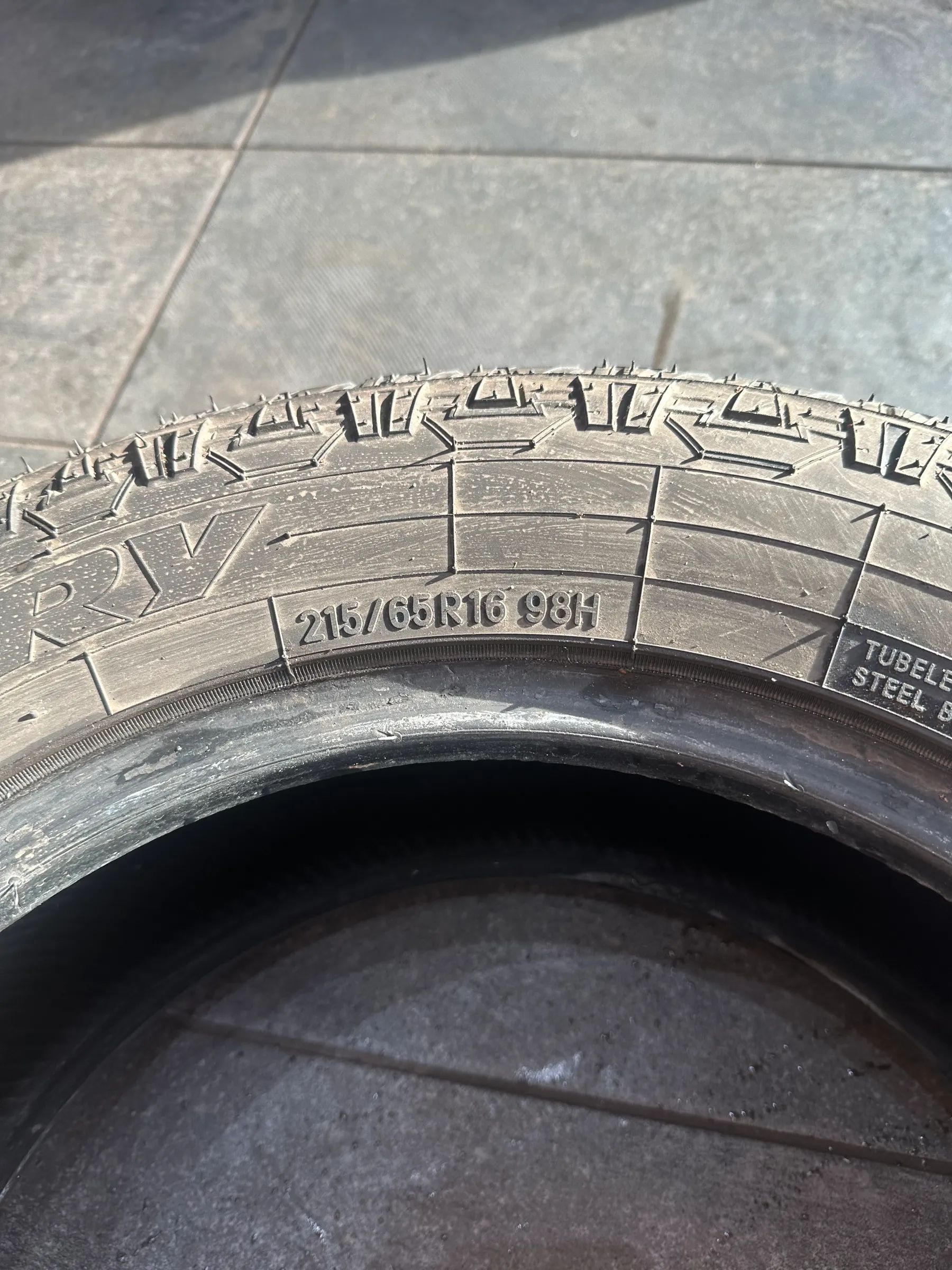 2x Sommerreifen 215/65 R16 98H Toyo 2015 7mm