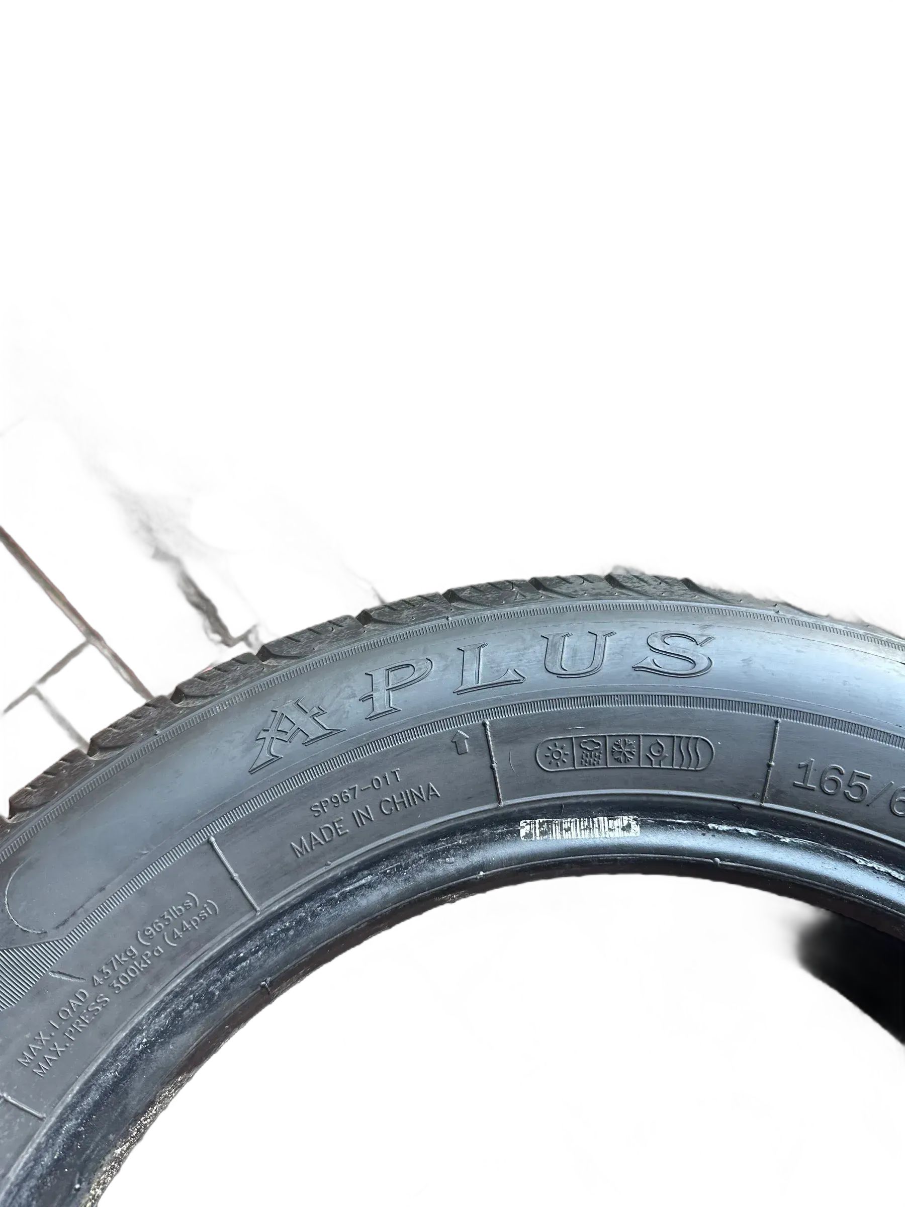 2x Allwetterreifen 165/65 R14 79H Aplus 2021 6,3mm