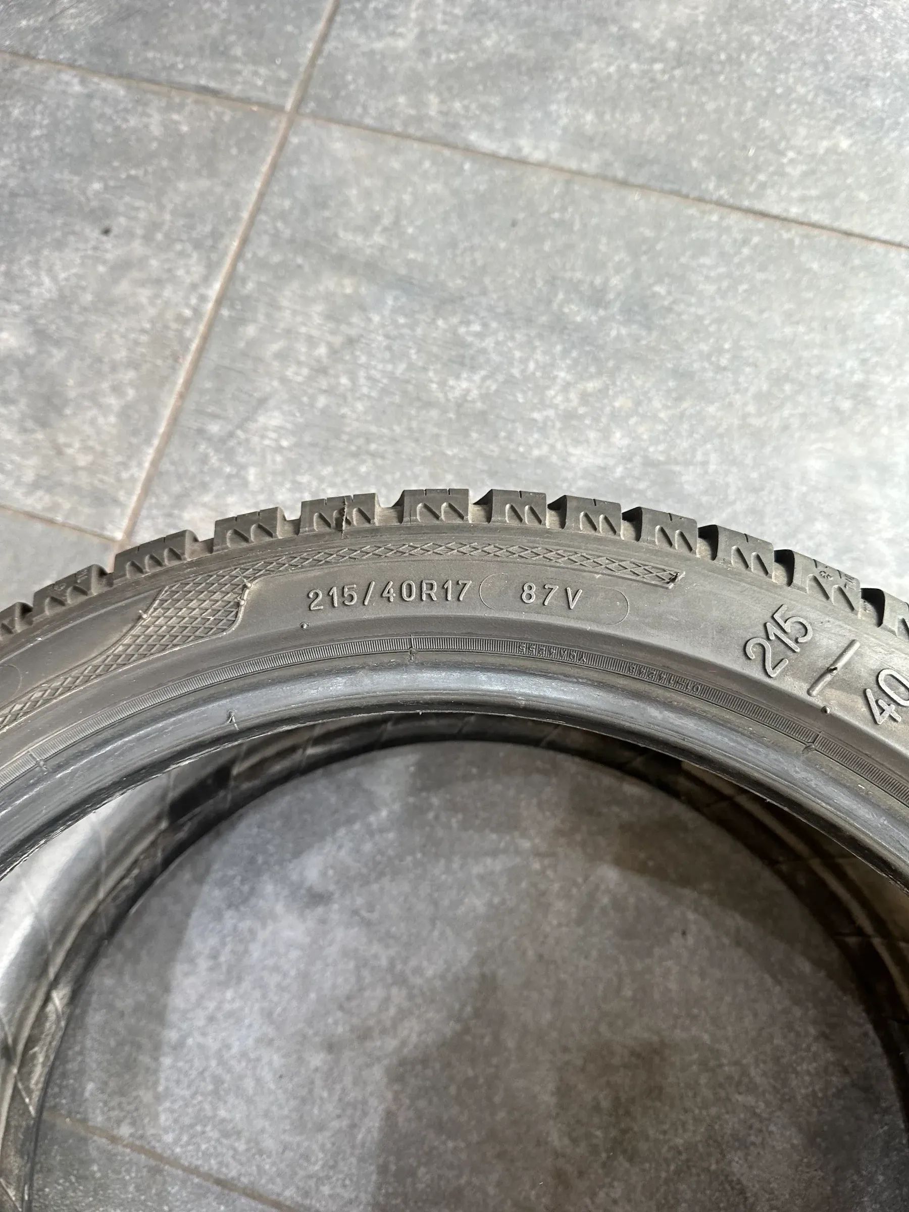 2x Winterreifen 215/40 R17 87V Kleber 2016 6,5mm