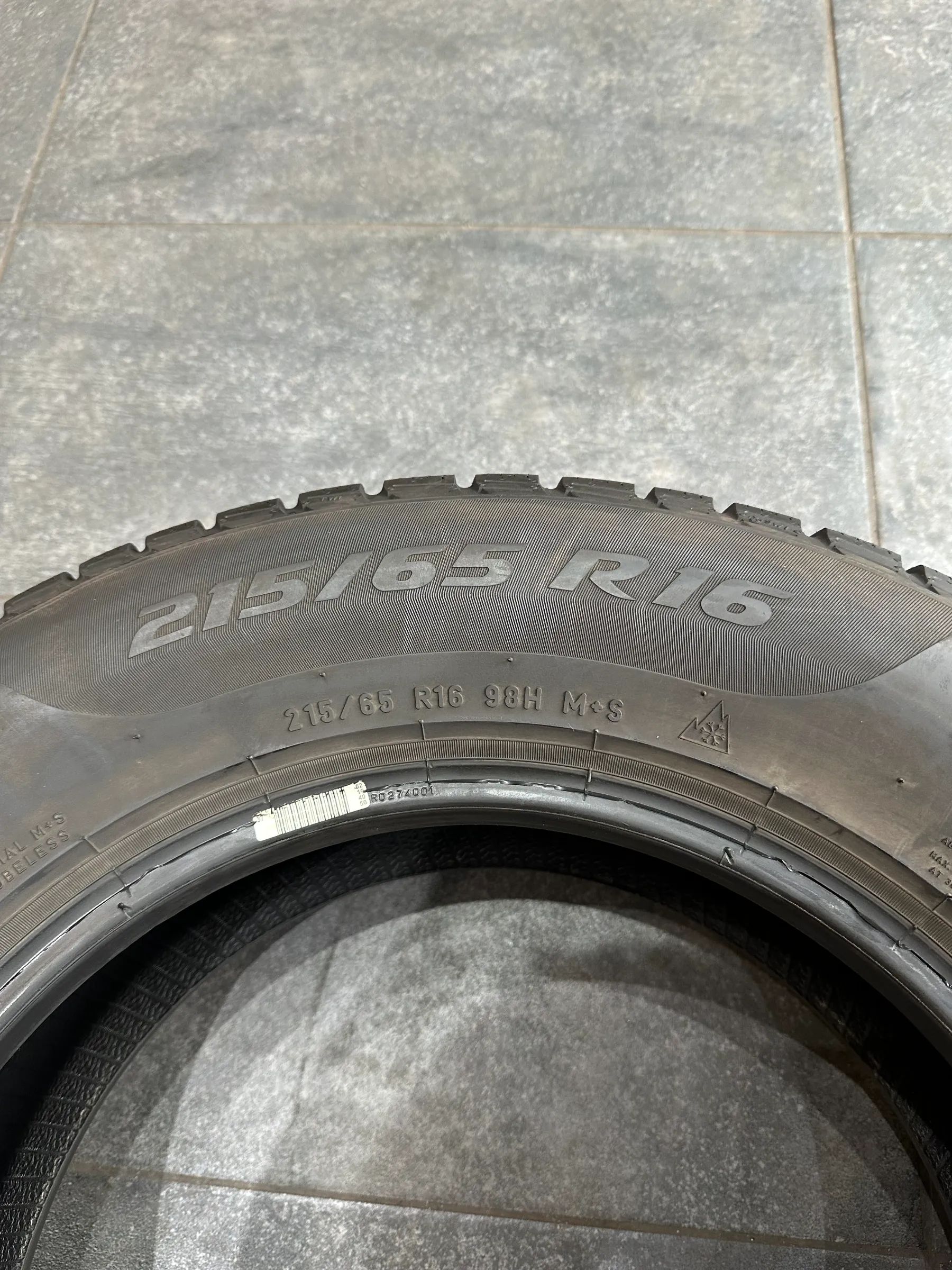 2x Winterreifen 215/65 R16 98H Pirelli 2013 5,5mm