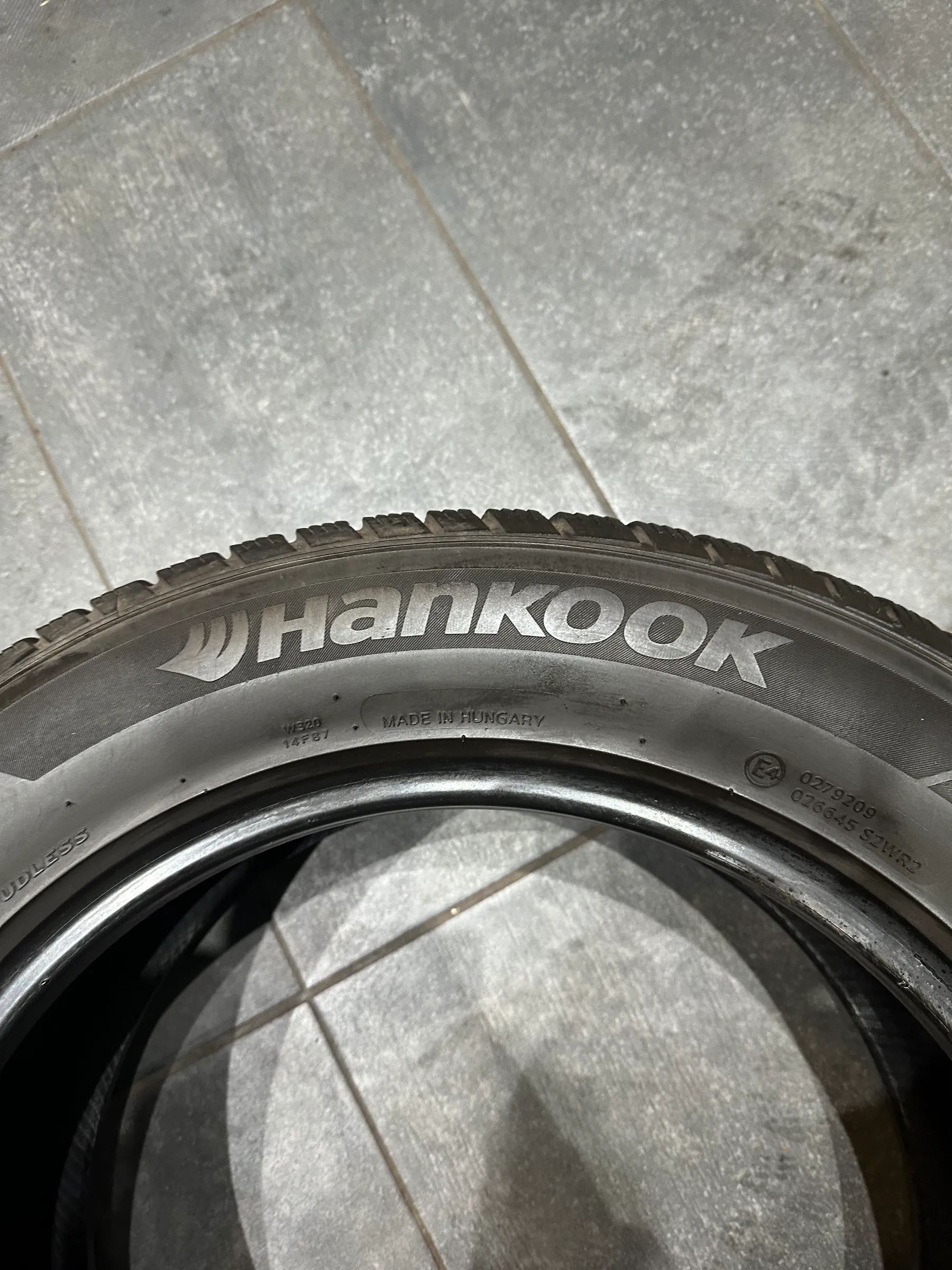 2x Winterreifen 235/55 R17 99H Hankook 2016 5mm