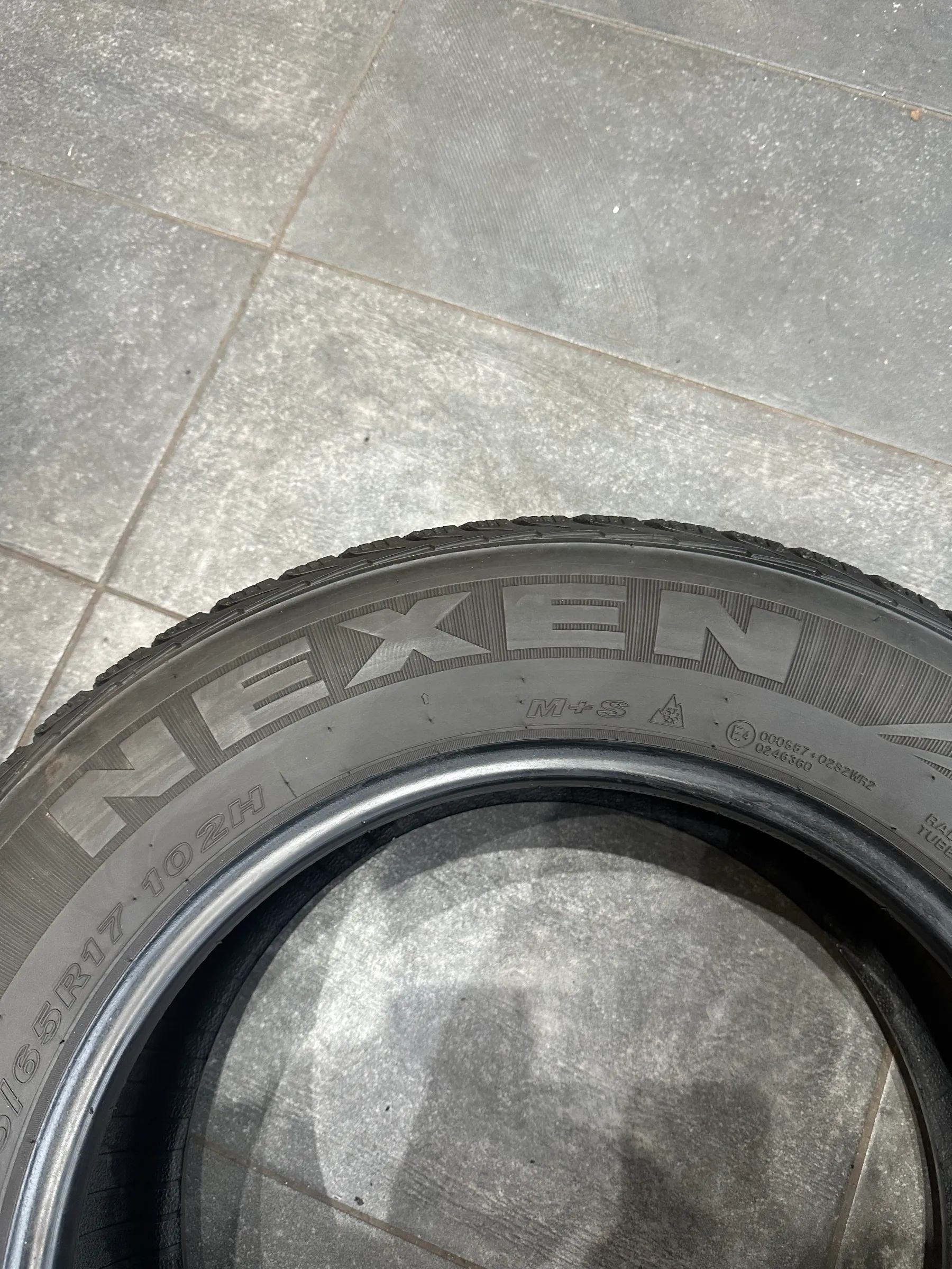2x Winterreifen 225/65 R17 102H Nexen 2014 6,5mm