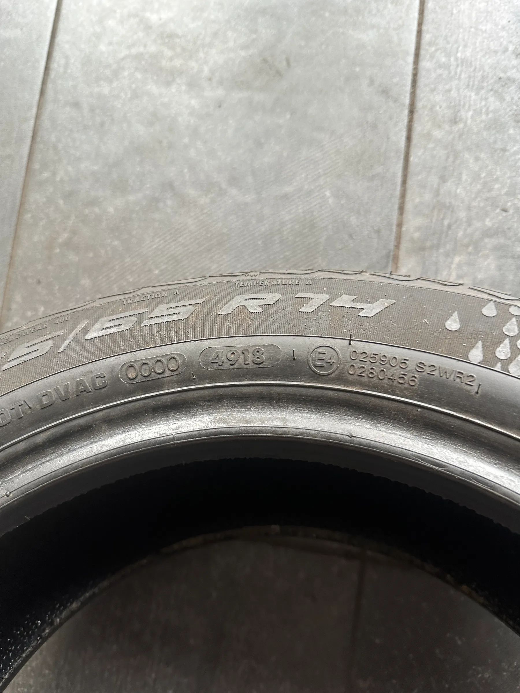 2x Allwetterreifen 165/65 R14 79T Apollo Alnac 4G 2018 7,8mm