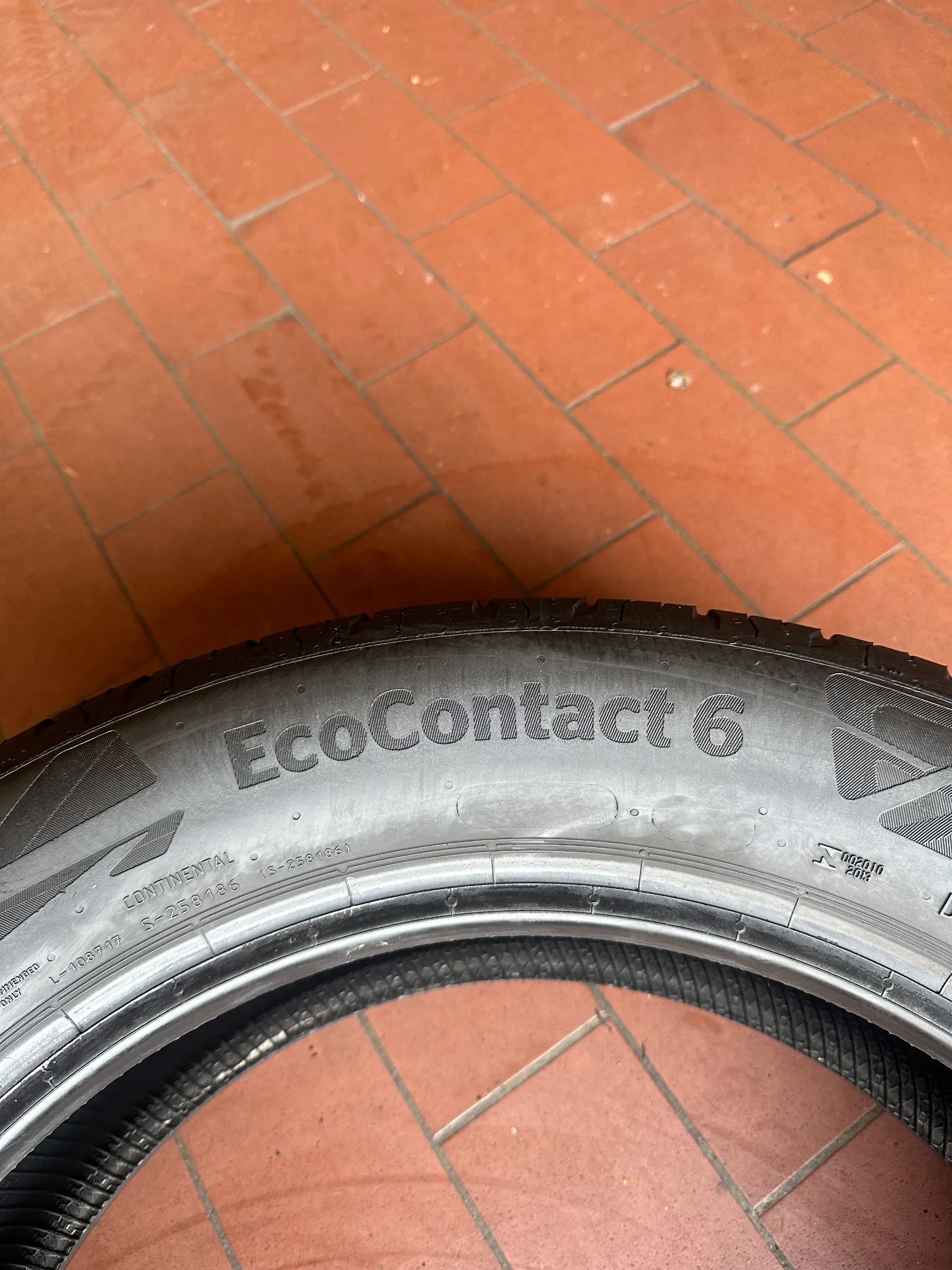 2x Sommerreifen 215/55 R17 94V Continental EcoContact 6 2022 5mm