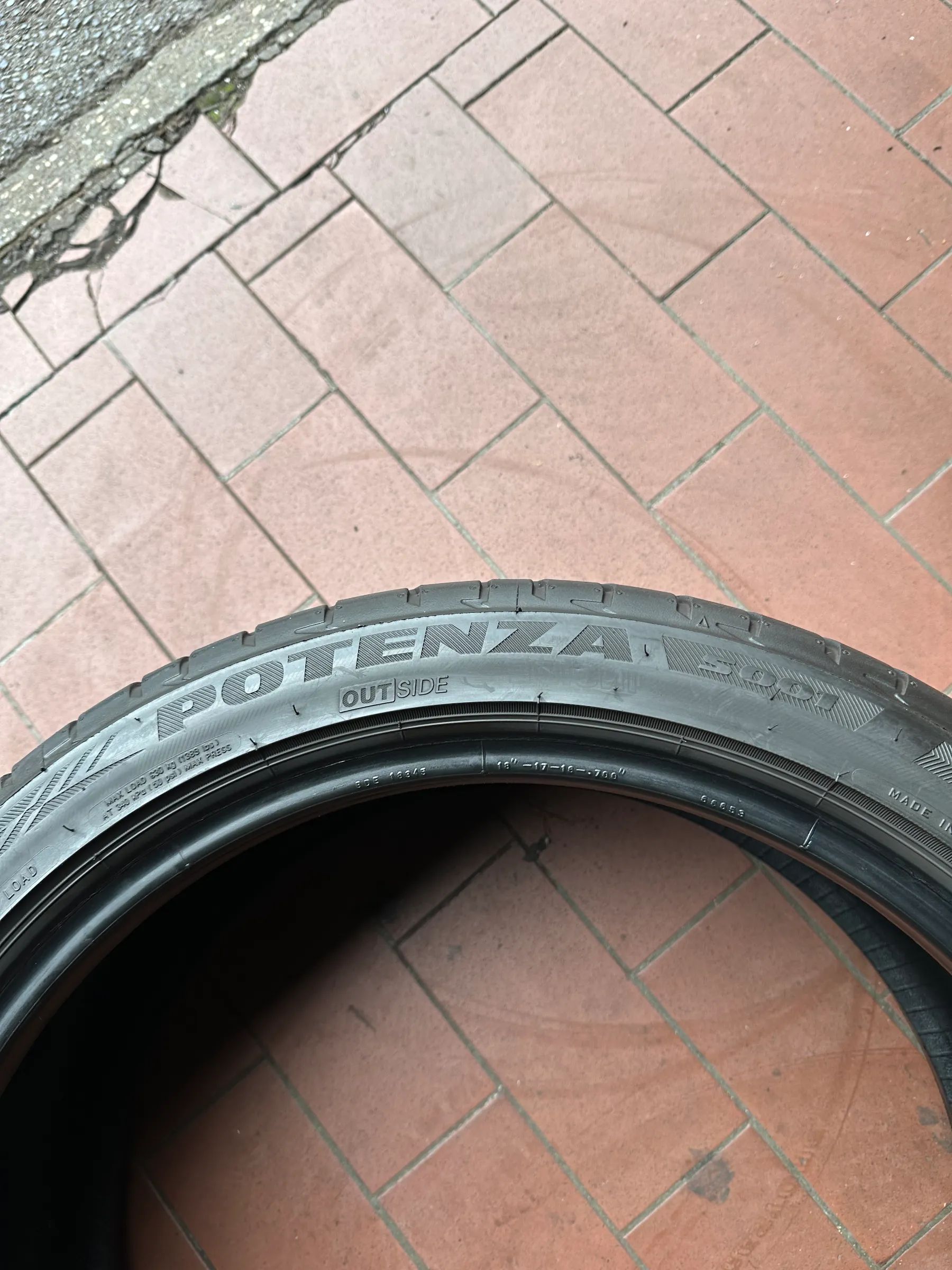 2x Sommerreifen 225/40 R18 92Y Bridgestone Potenza S001 2018 6mm