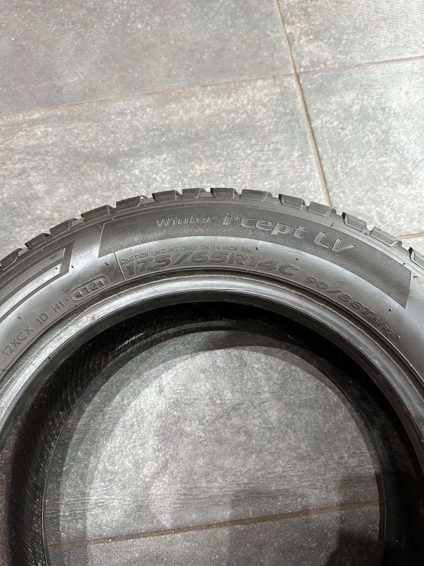 2x Winterreifen 175/65 R14C 90/88T Hankook 2021 8,7mm