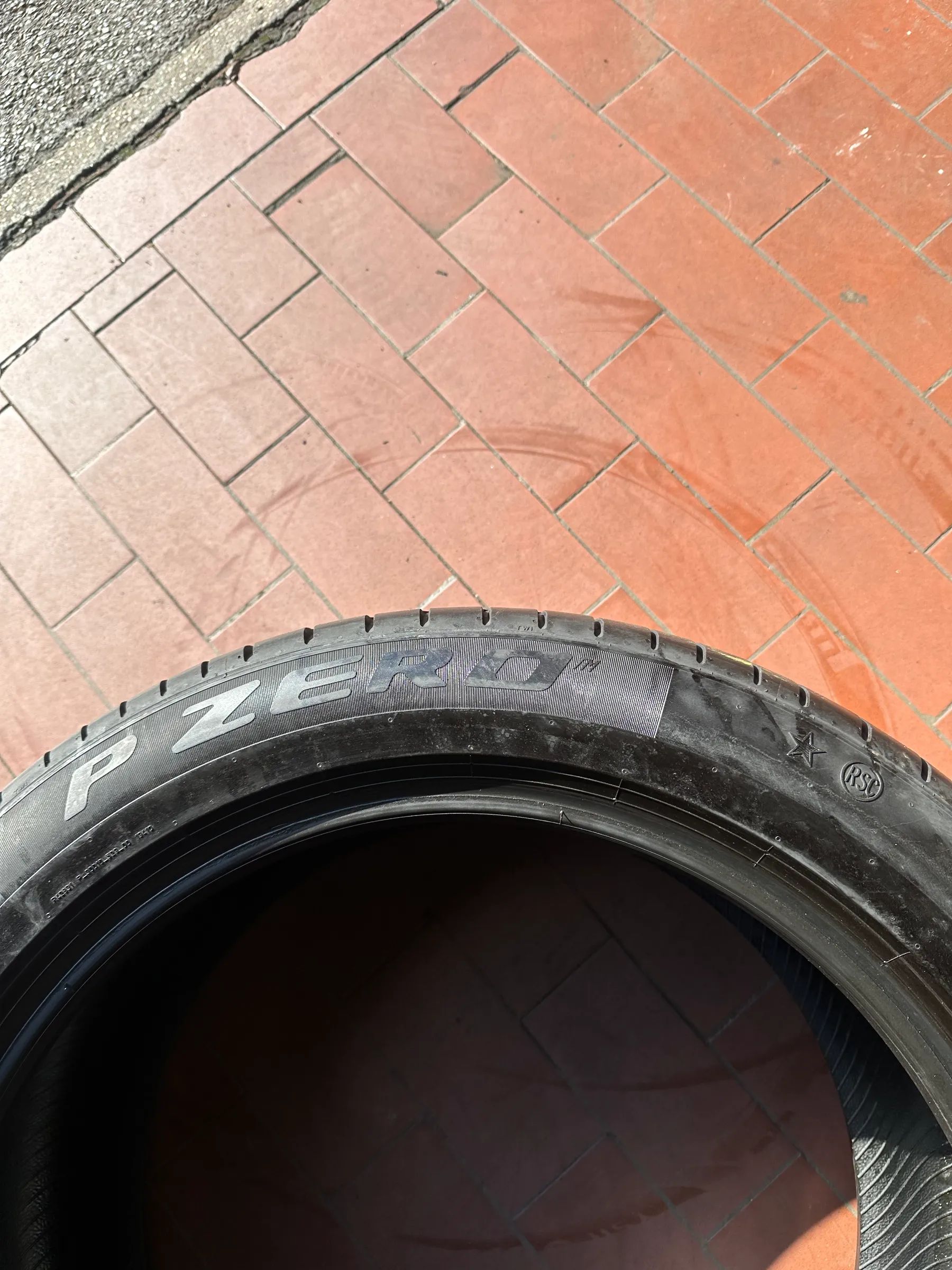 2x Sommerreifen 305/40 R20 112Y Pirelli P Zero 2021 6mm