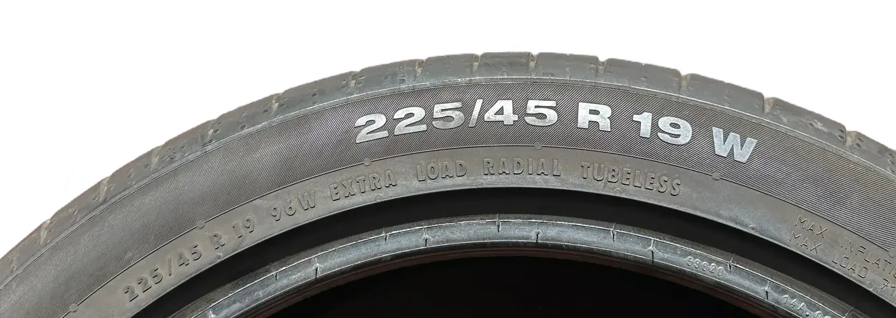 2x Sommerreifen 225/45 R19 96W Continental 2016 5,5mm