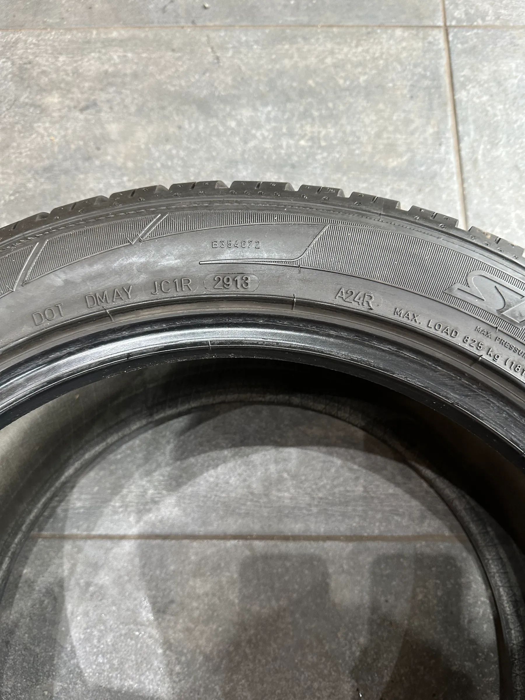 2x Winterreifen 265/45 R18 101V Dunlop 2013 6mm