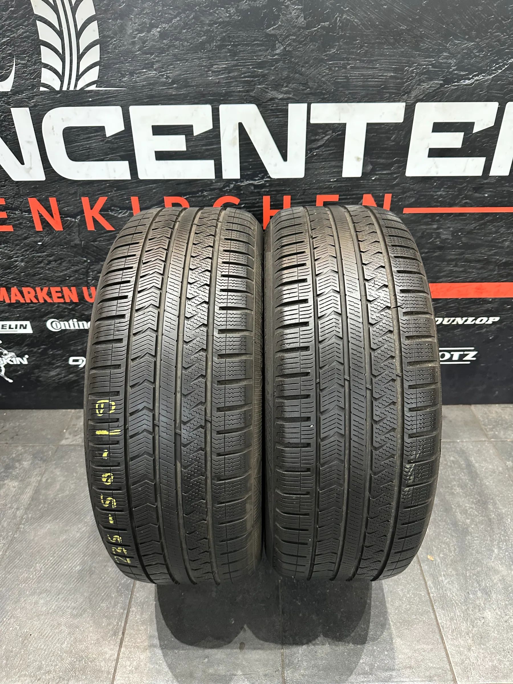 2x Allwetterreifen 235/50 R19 98V Vredestein 2018 6mm
