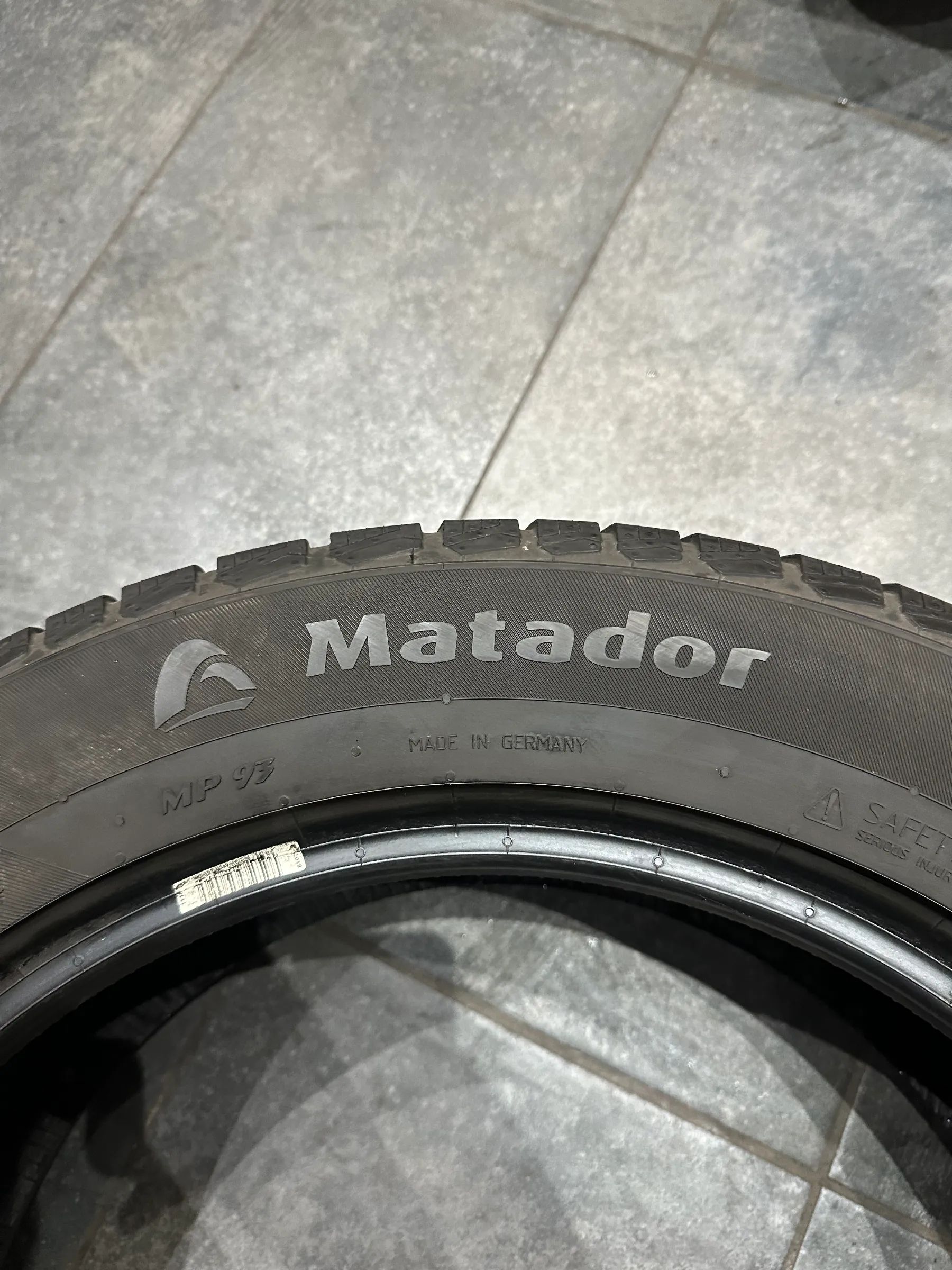 2x Winterreifen 235/55 R18 104H Matador 2021 5,2mm